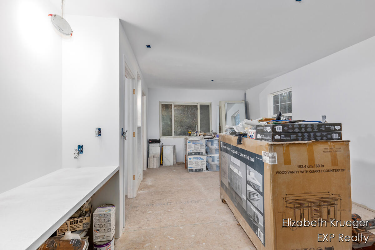 8945 Vergennes Street SE Ada MI 49301