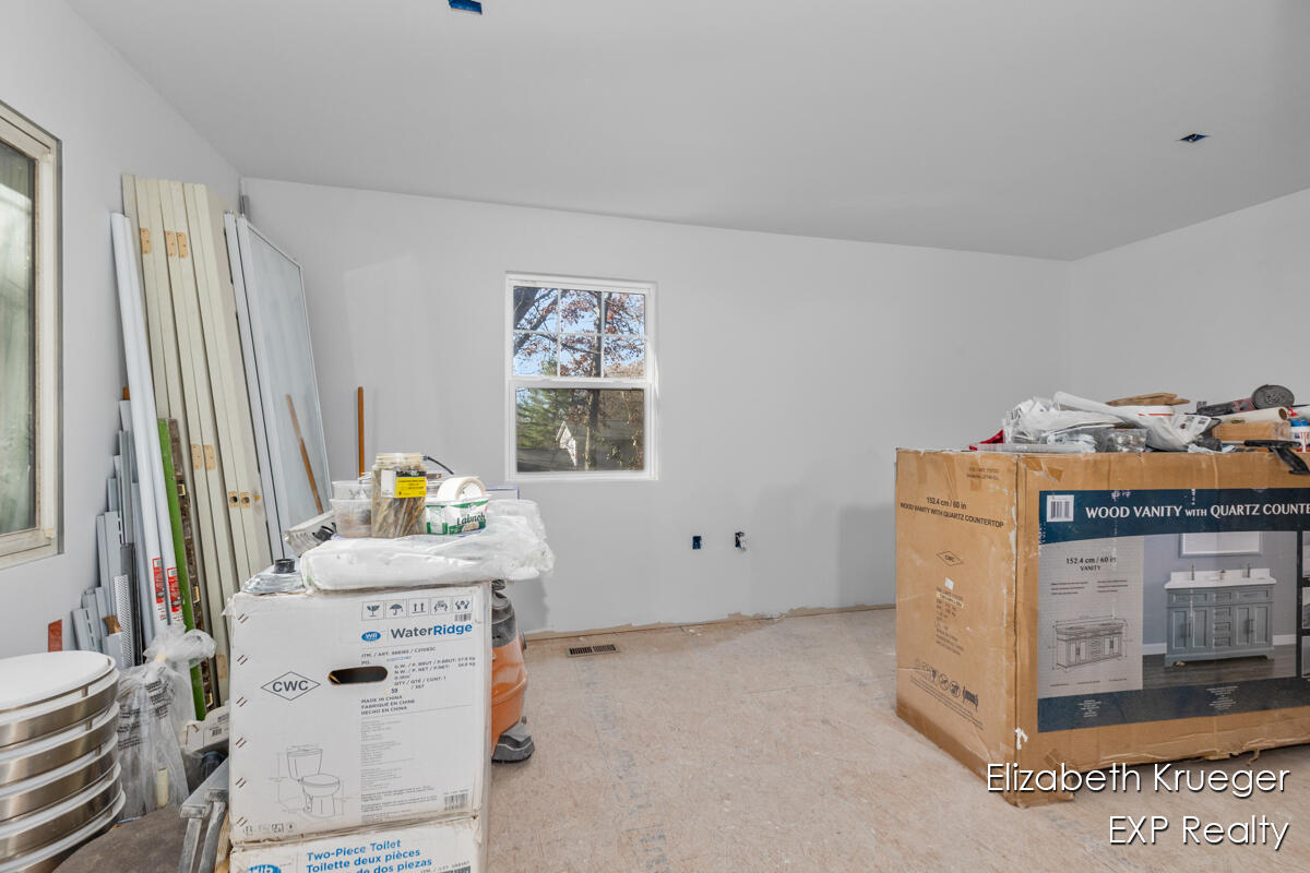 8945 Vergennes Street SE Ada MI 49301