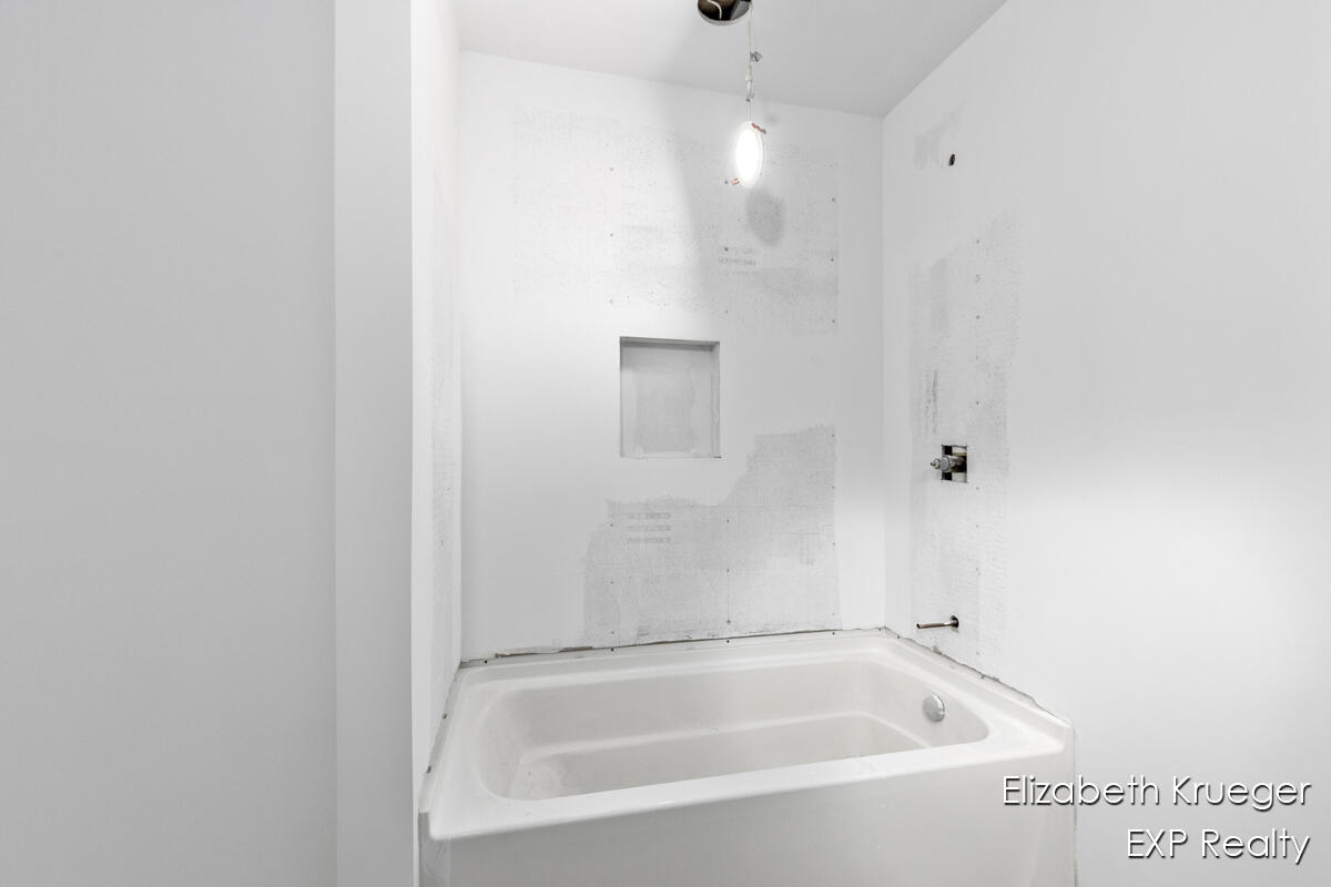 8945 Vergennes Street SE Ada MI 49301