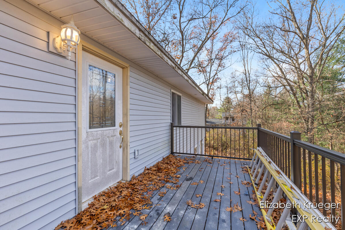 8945 Vergennes Street SE Ada MI 49301