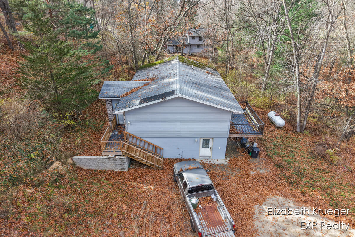 8945 Vergennes Street SE Ada MI 49301