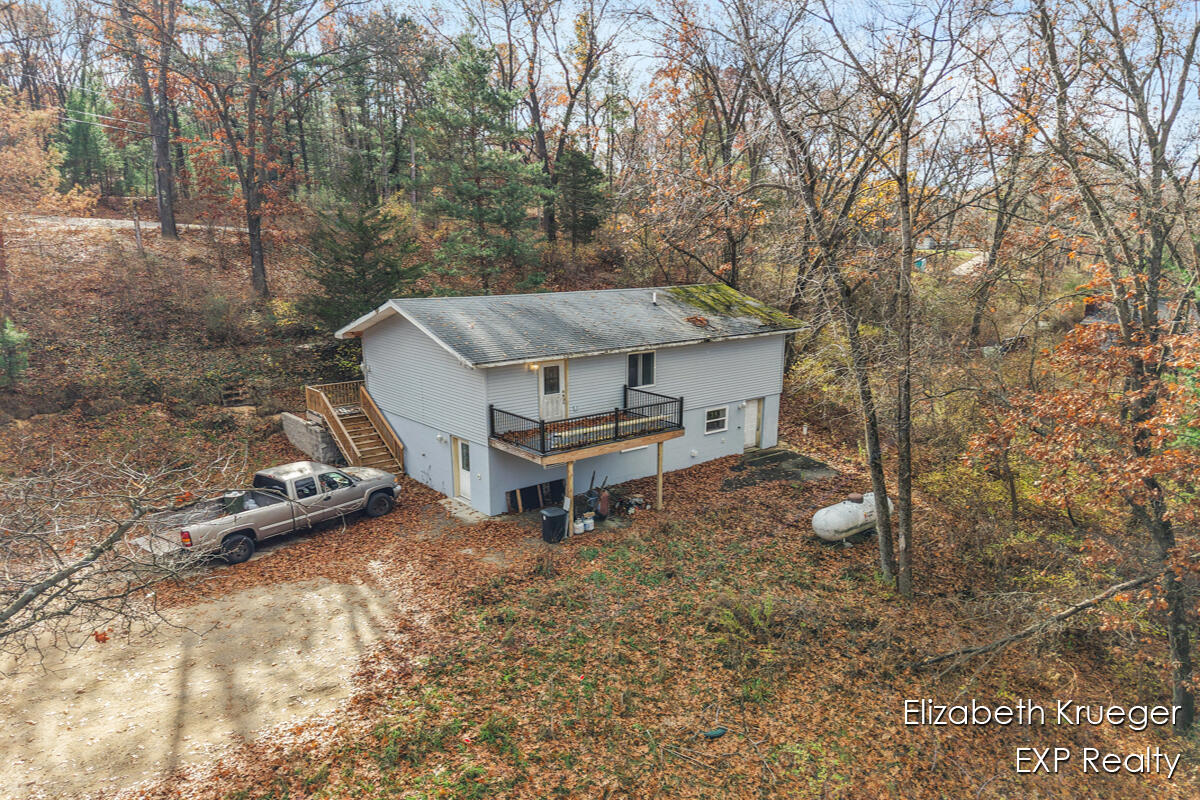 8945 Vergennes Street SE Ada MI 49301