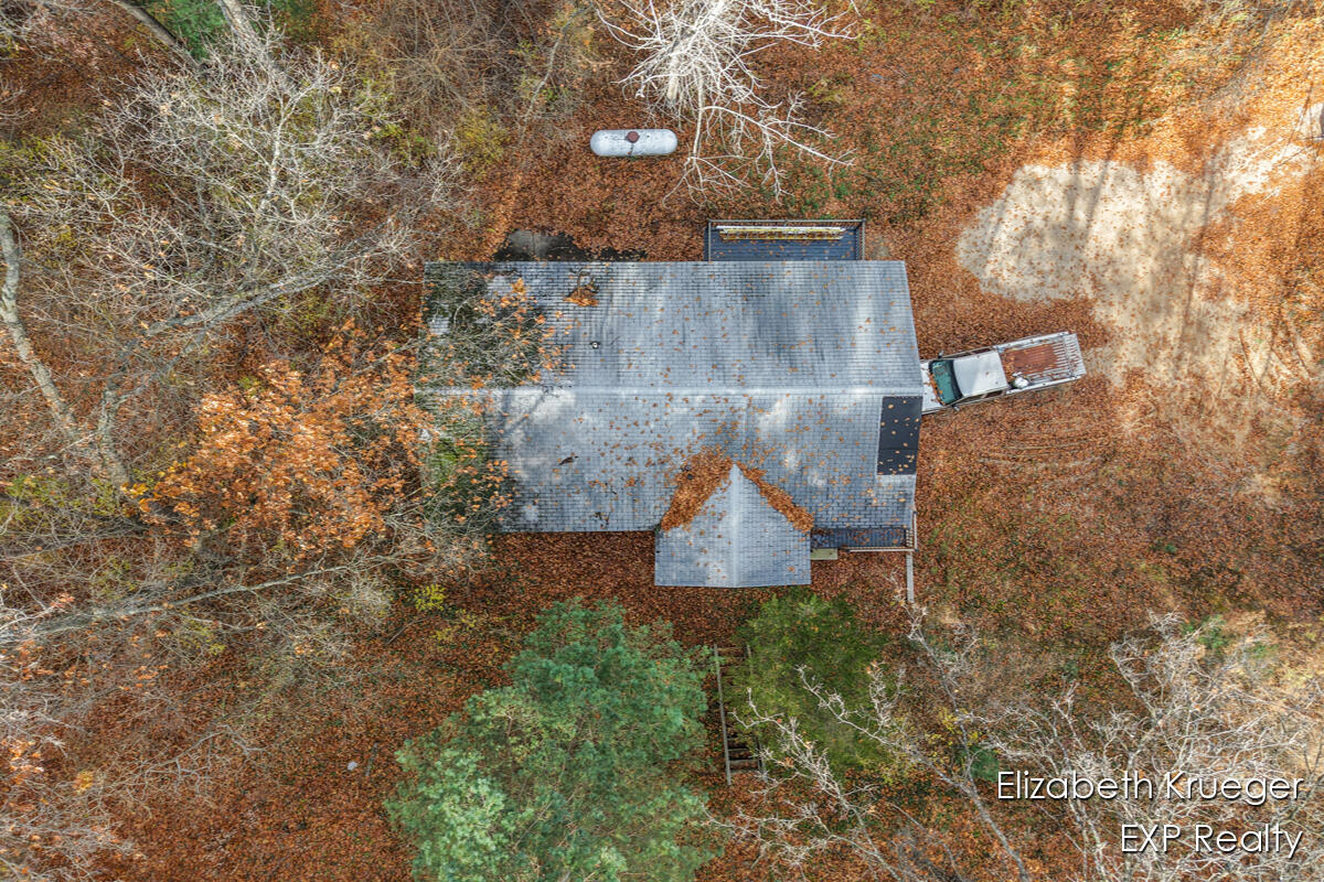 8945 Vergennes Street SE Ada MI 49301