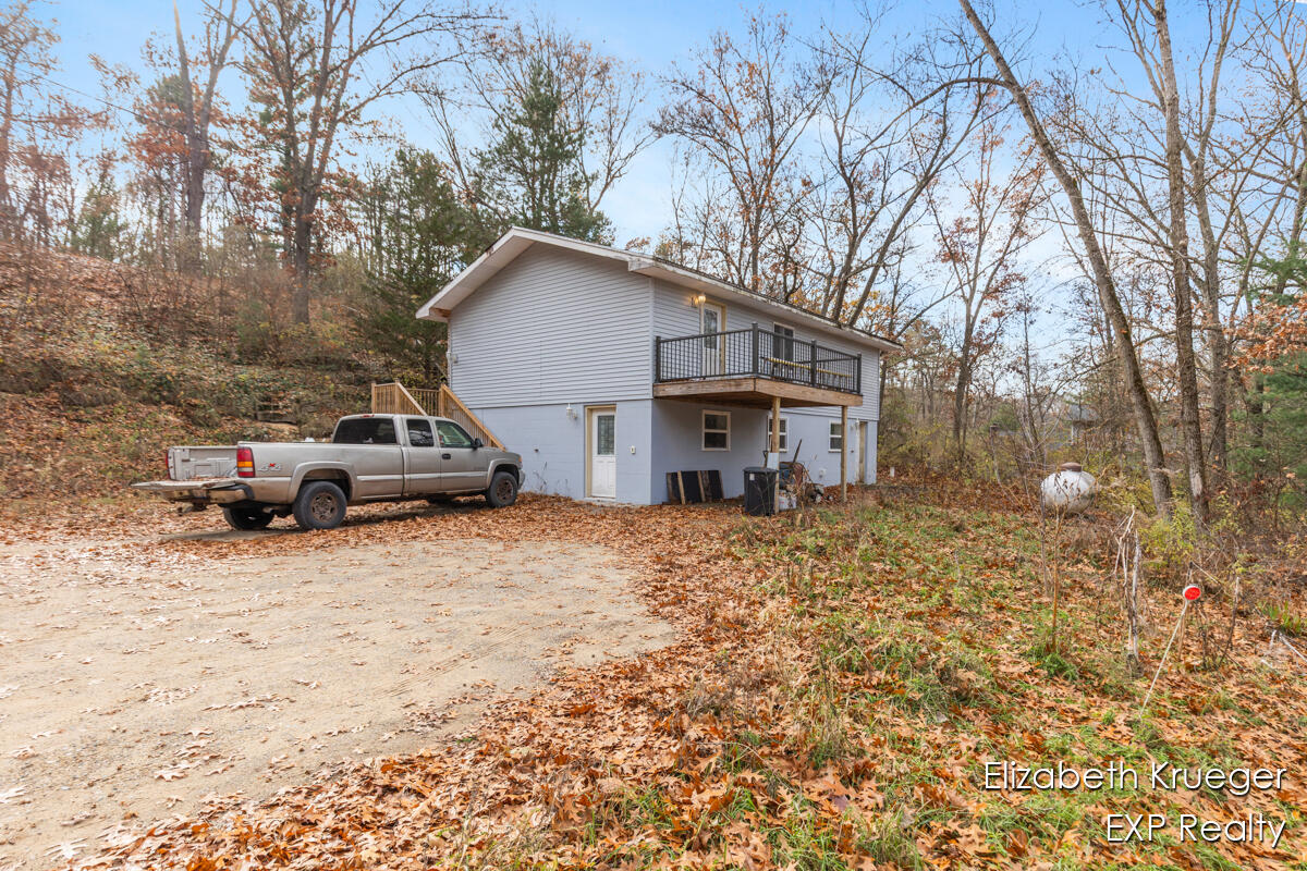 8945 Vergennes Street SE Ada MI 49301