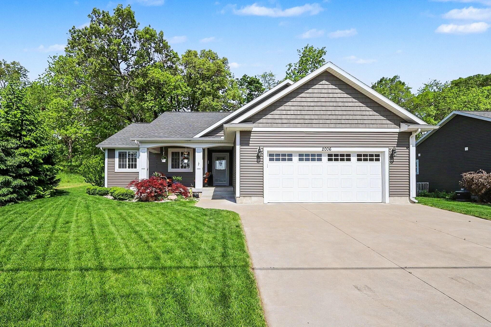 2006 Lake Avenue Muskegon MI 49445