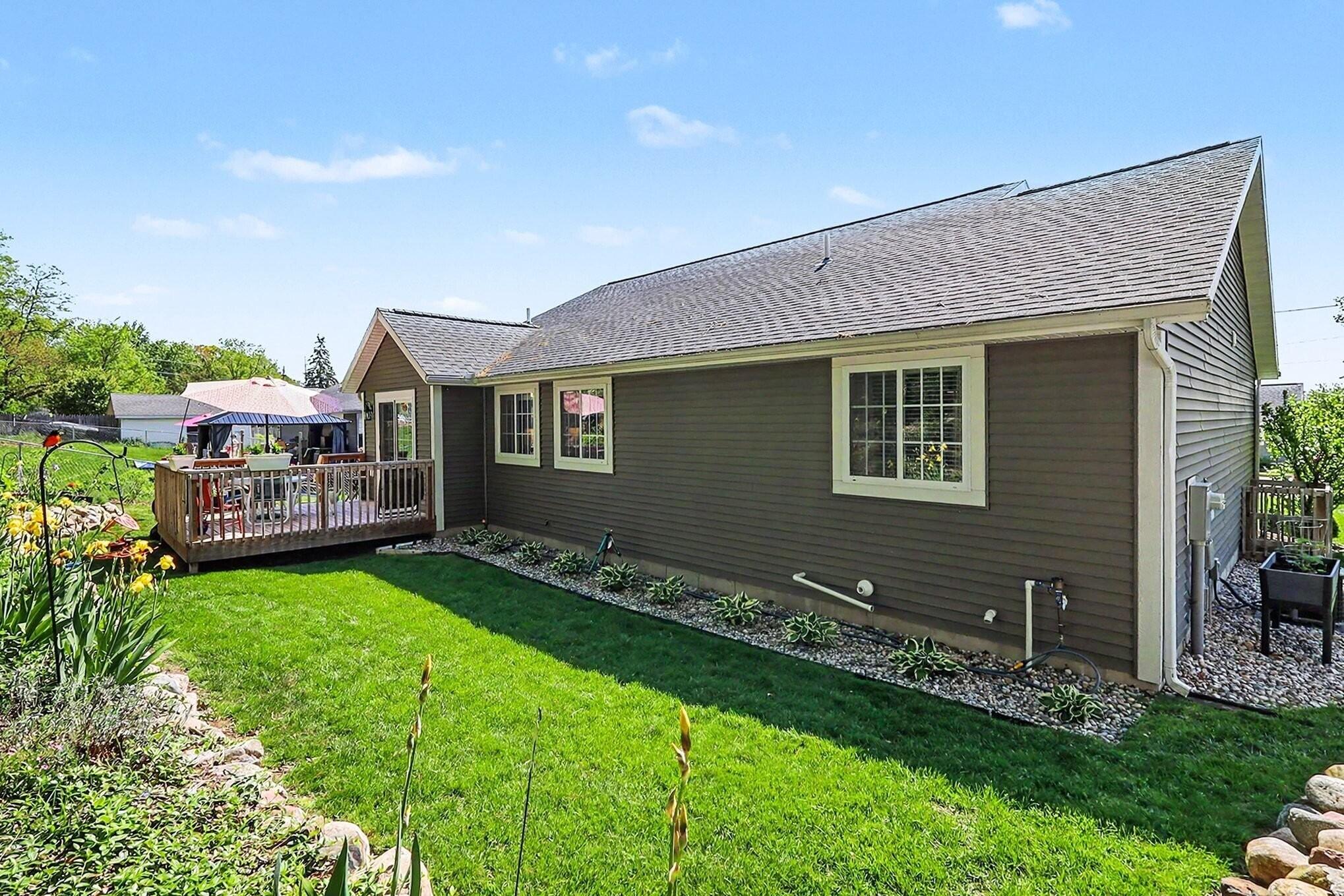 2006 Lake Avenue Muskegon MI 49445