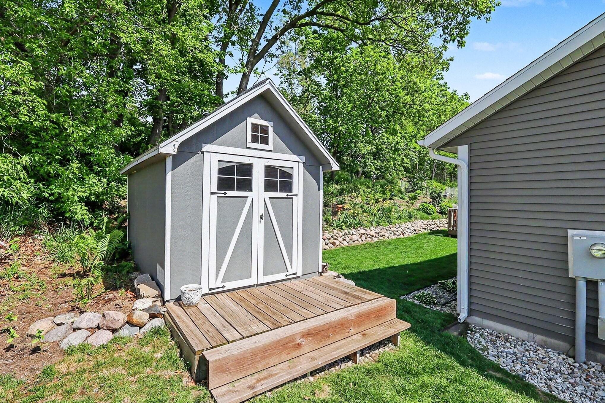 2006 Lake Avenue Muskegon MI 49445