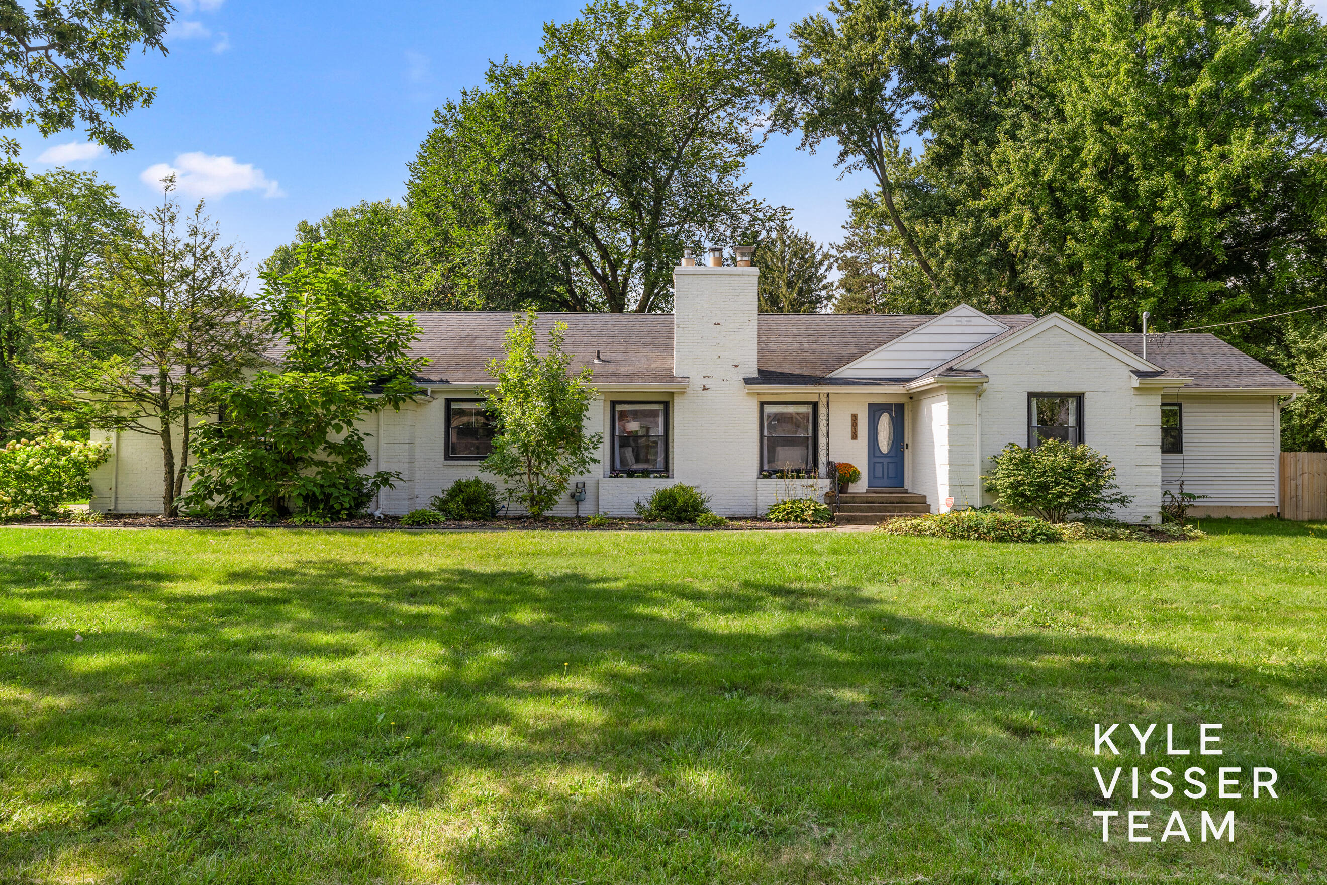 East Grand Rapids MI, 3030 Cascade Road SE