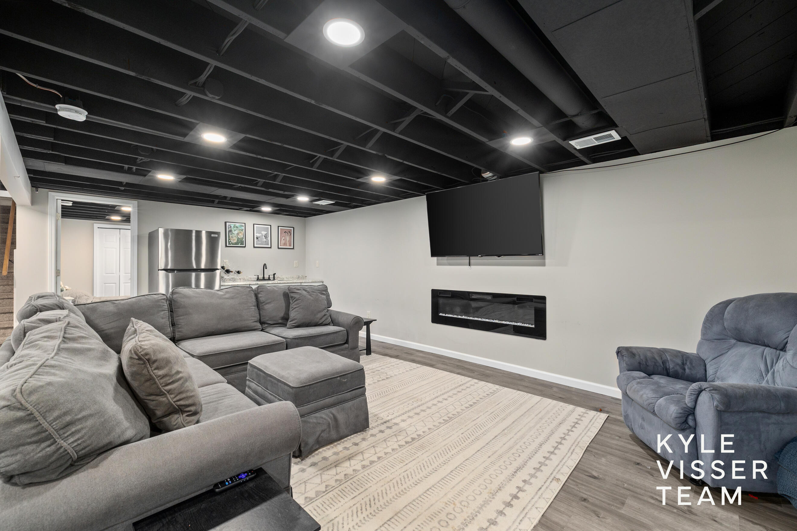3030 Cascade Road SE East Grand Rapids MI 49506
