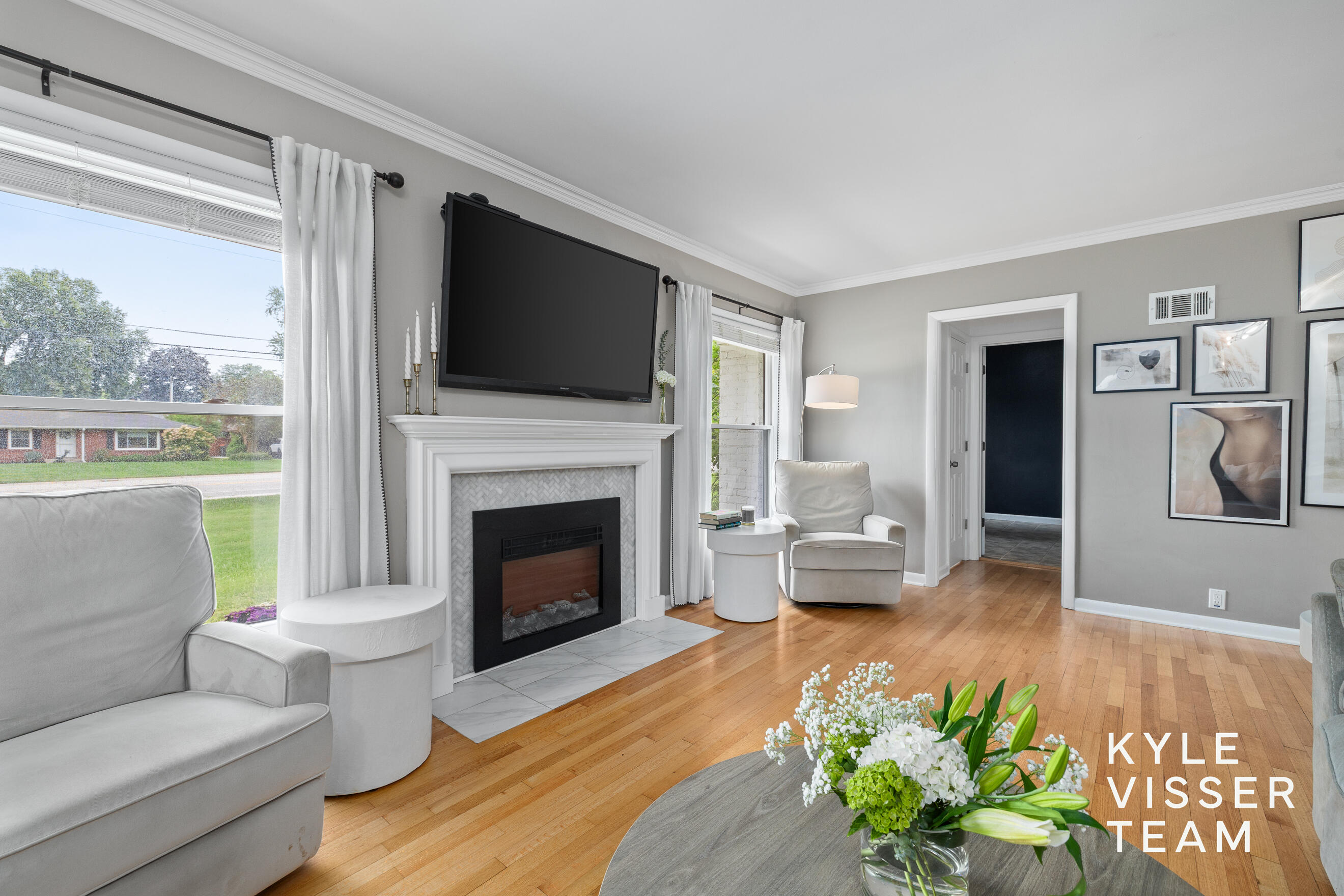 3030 Cascade Road SE East Grand Rapids MI 49506