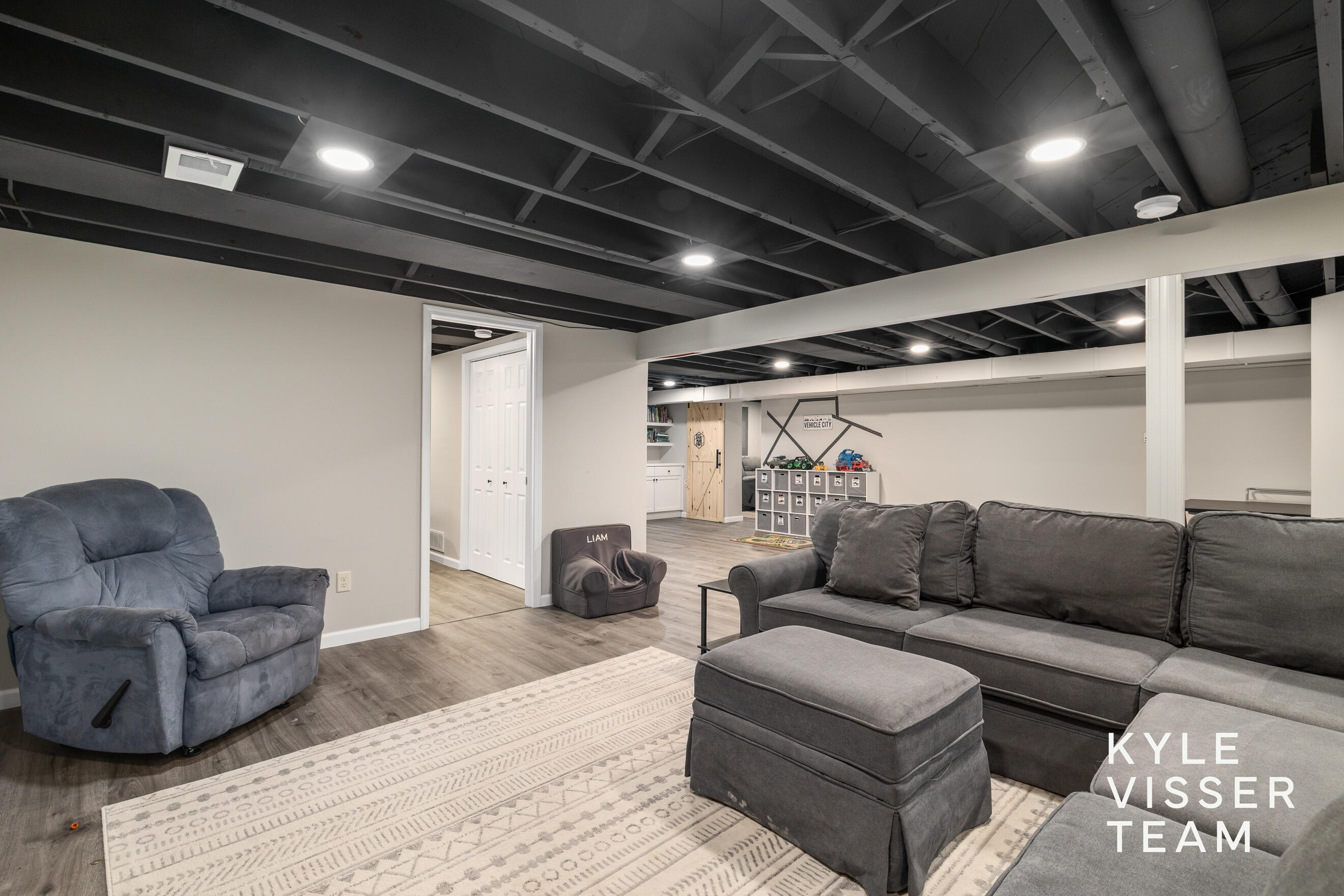 3030 Cascade Road SE East Grand Rapids MI 49506