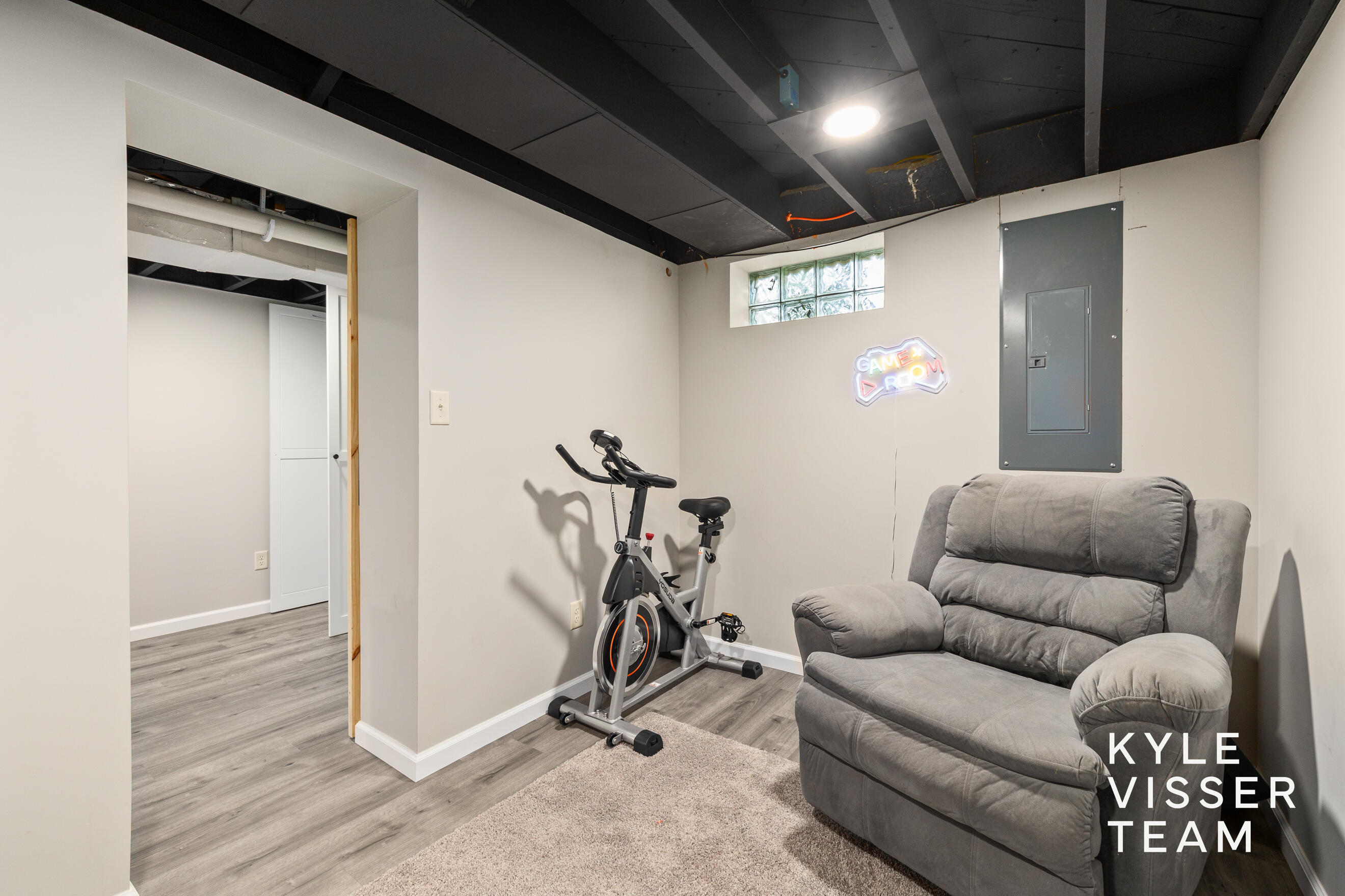 3030 Cascade Road SE East Grand Rapids MI 49506