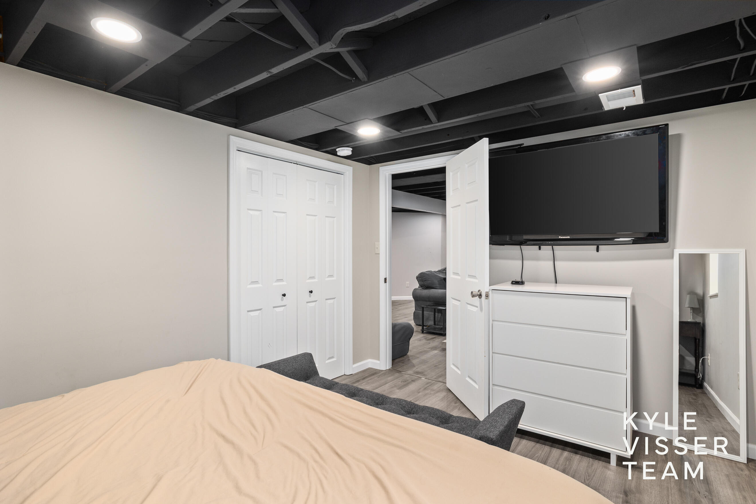 3030 Cascade Road SE East Grand Rapids MI 49506