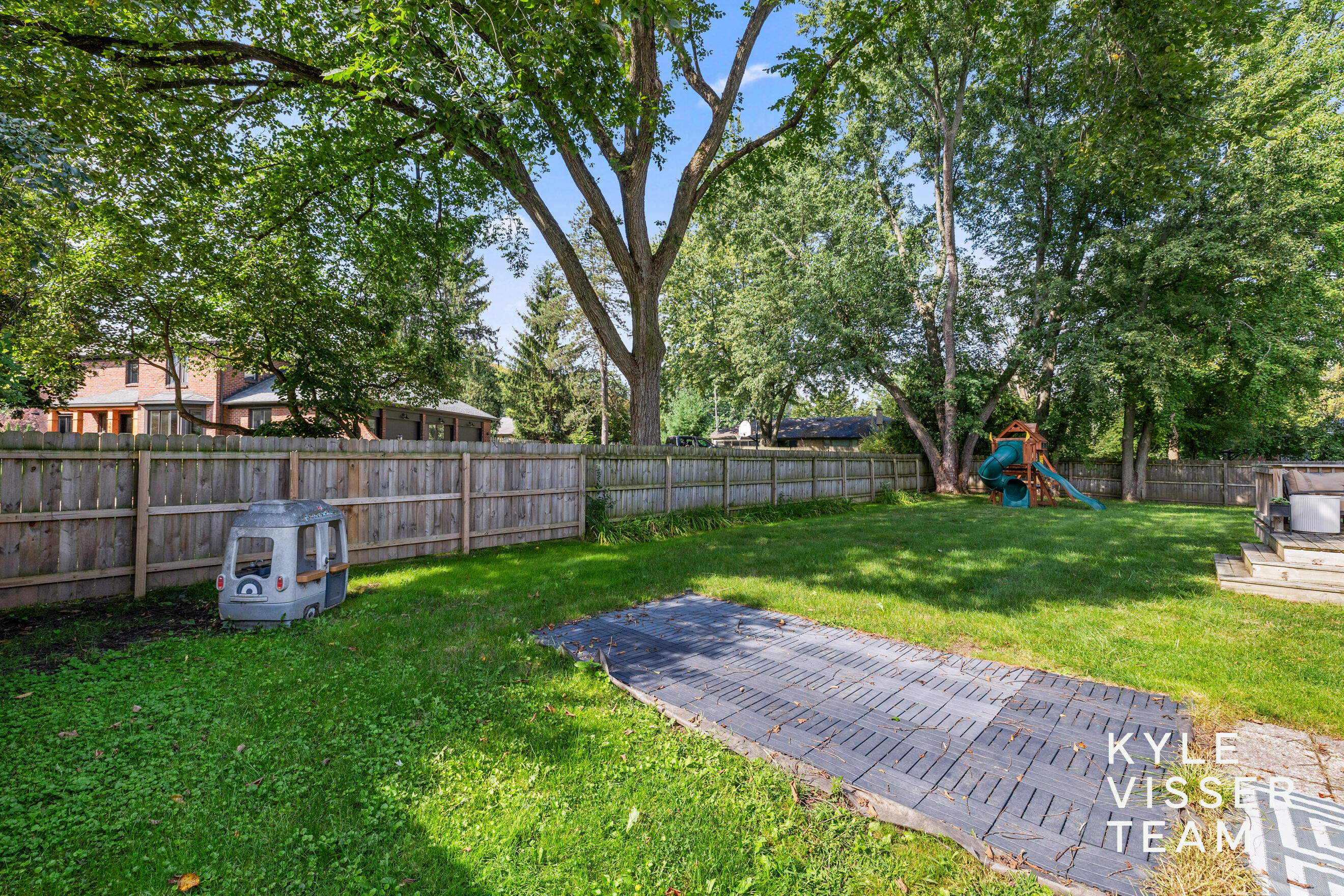 3030 Cascade Road SE East Grand Rapids MI 49506