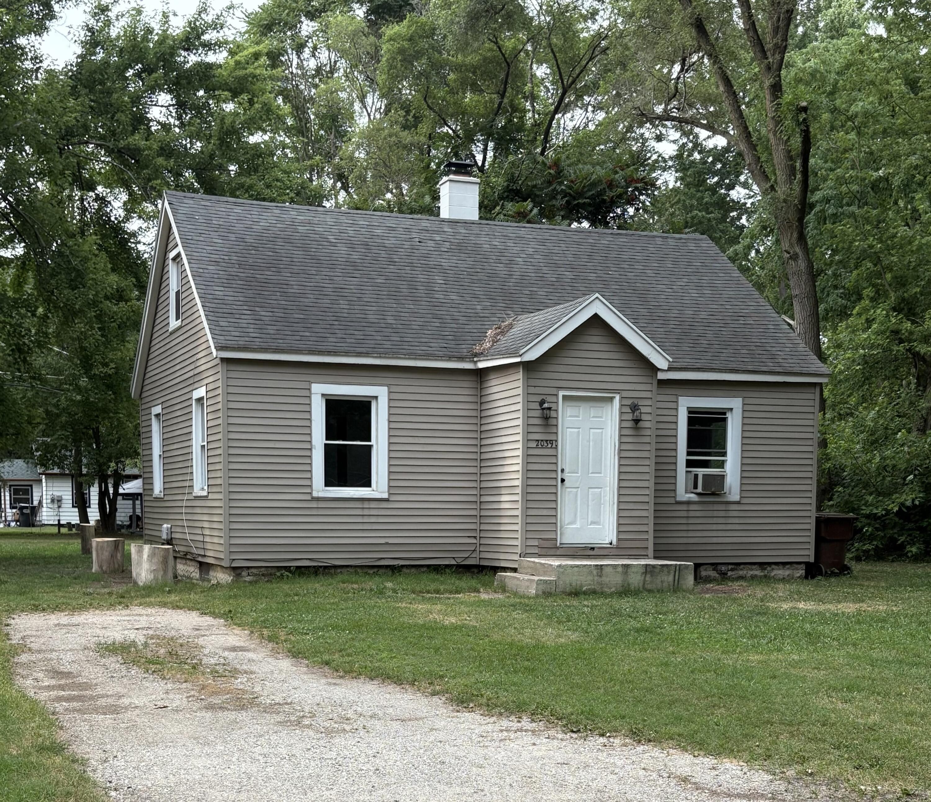 2039 Taube Avenue Benton Harbor MI 49022