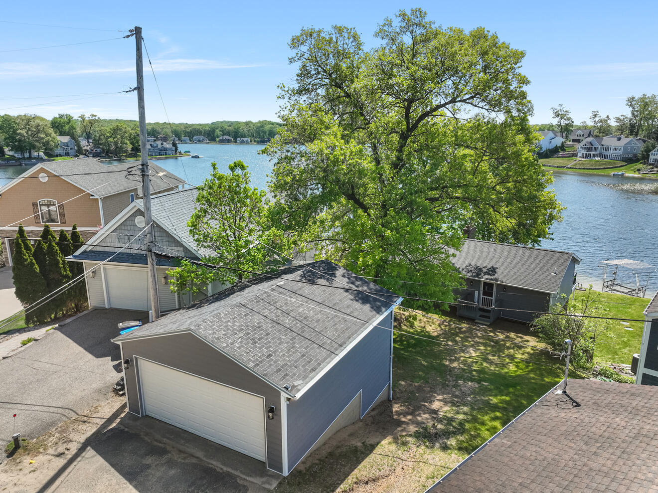 1304 N Eagle Lake Drive Kalamazoo MI 49009