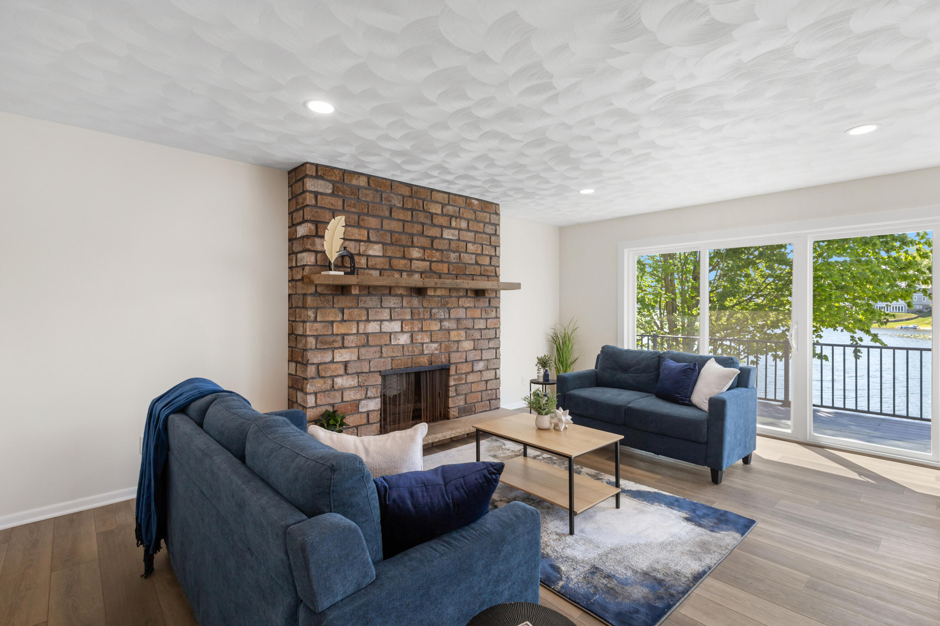 1304 N Eagle Lake Drive Kalamazoo MI 49009