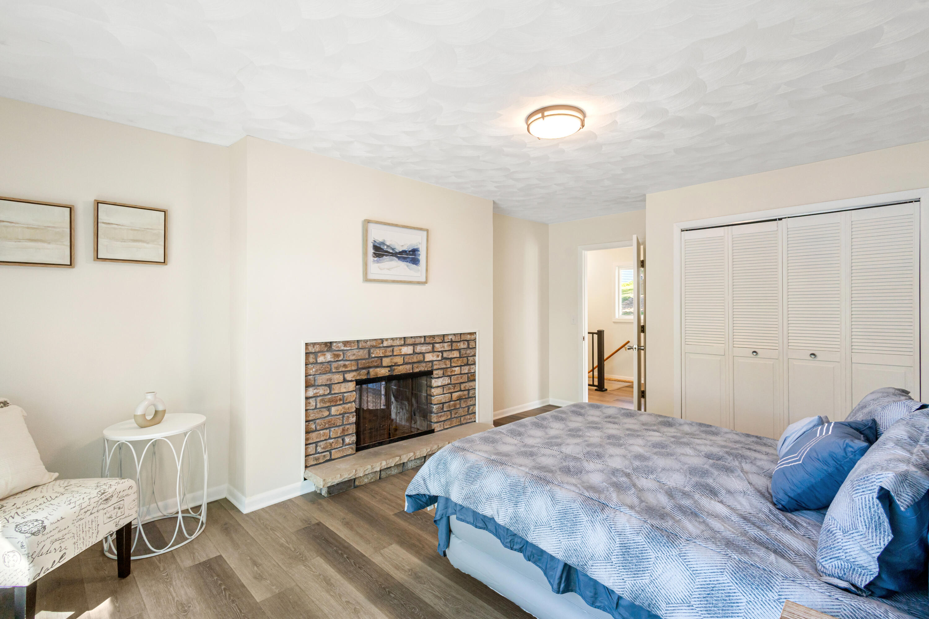 1304 N Eagle Lake Drive Kalamazoo MI 49009