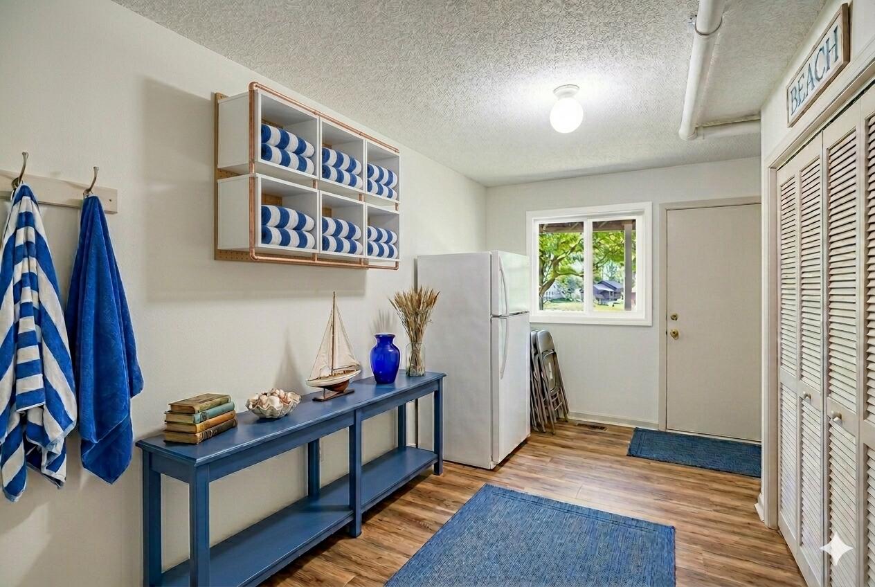 1304 N Eagle Lake Drive Kalamazoo MI 49009