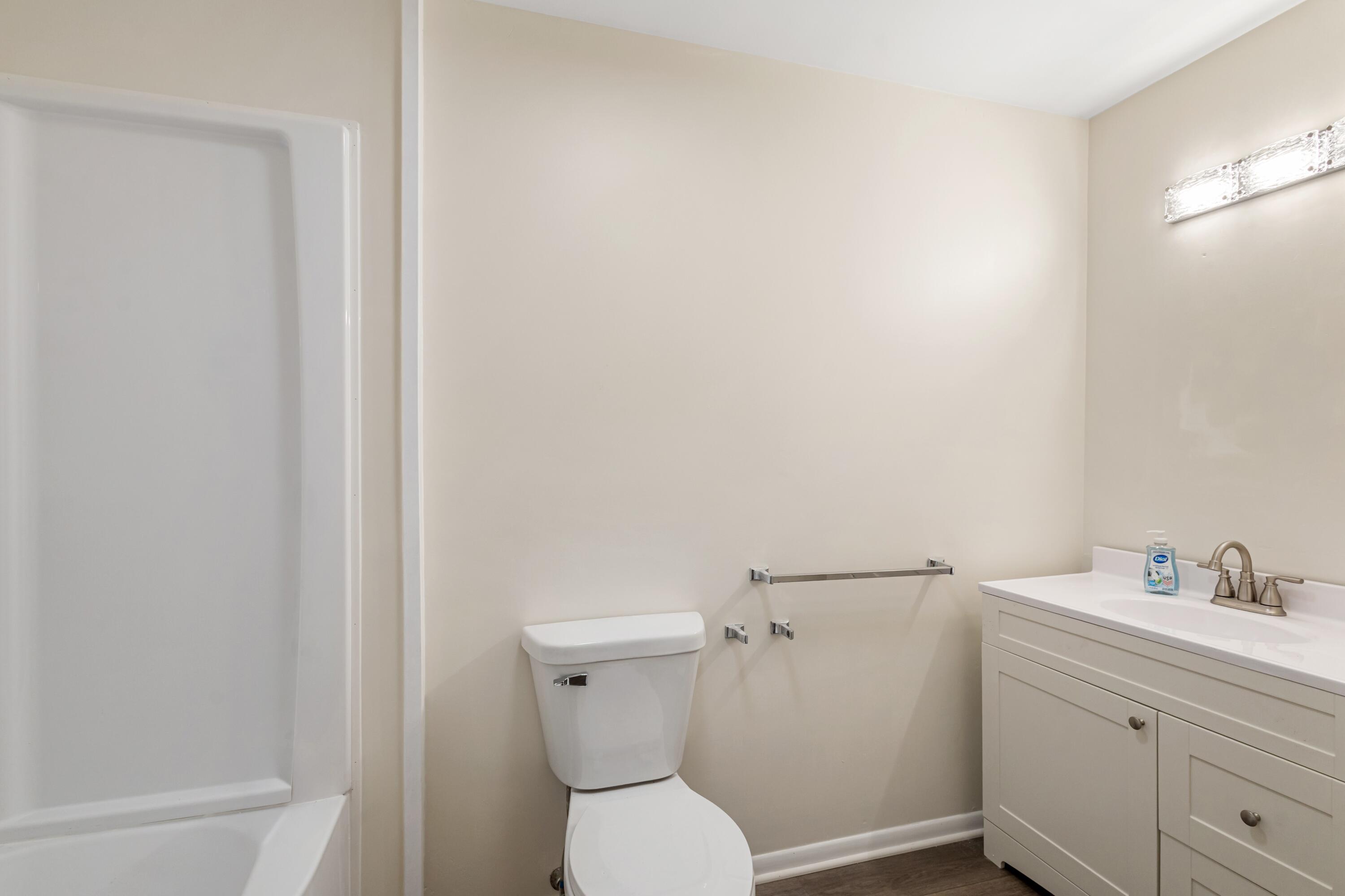 1304 N Eagle Lake Drive Kalamazoo MI 49009