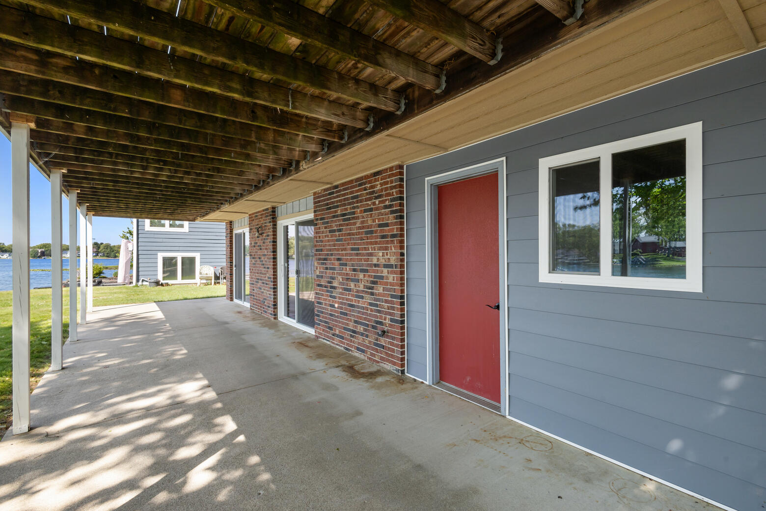 1304 N Eagle Lake Drive Kalamazoo MI 49009