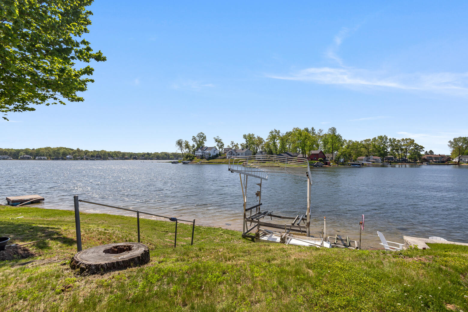 1304 N Eagle Lake Drive Kalamazoo MI 49009