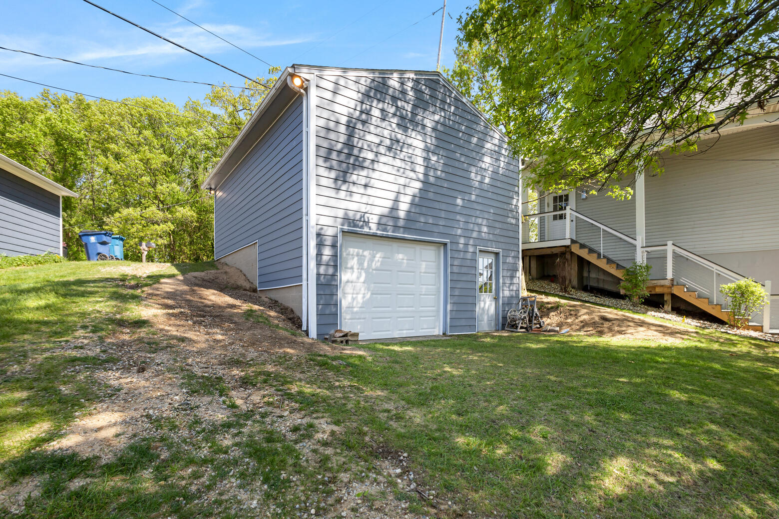 1304 N Eagle Lake Drive Kalamazoo MI 49009