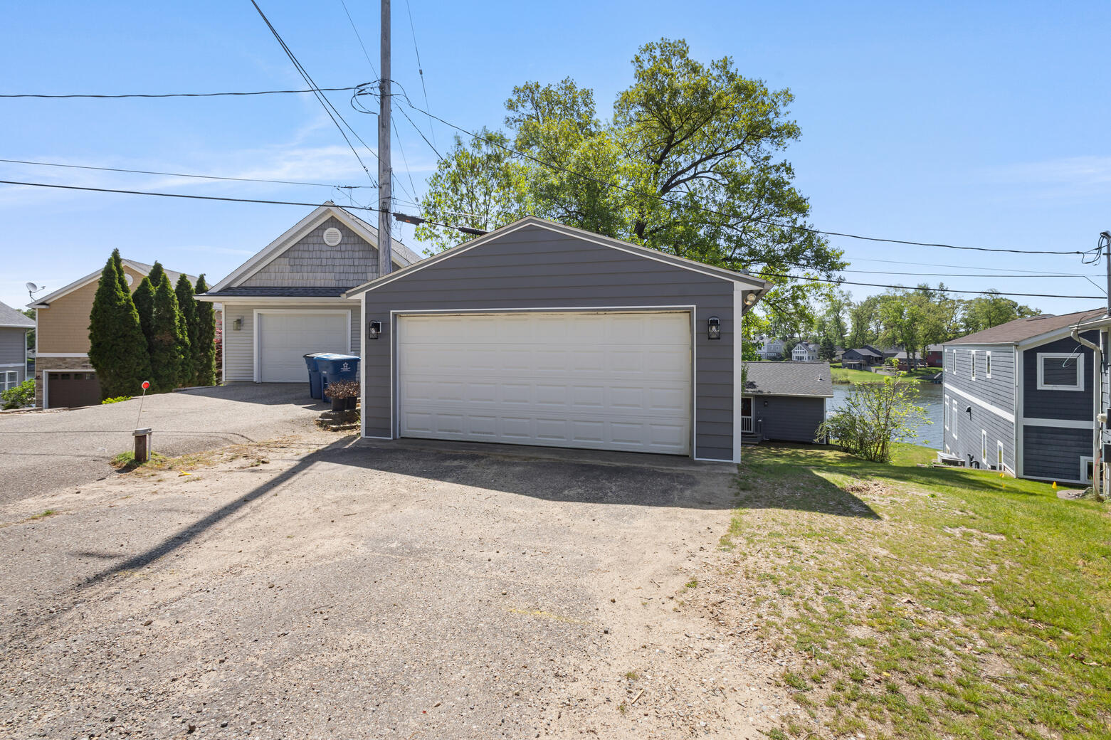 1304 N Eagle Lake Drive Kalamazoo MI 49009
