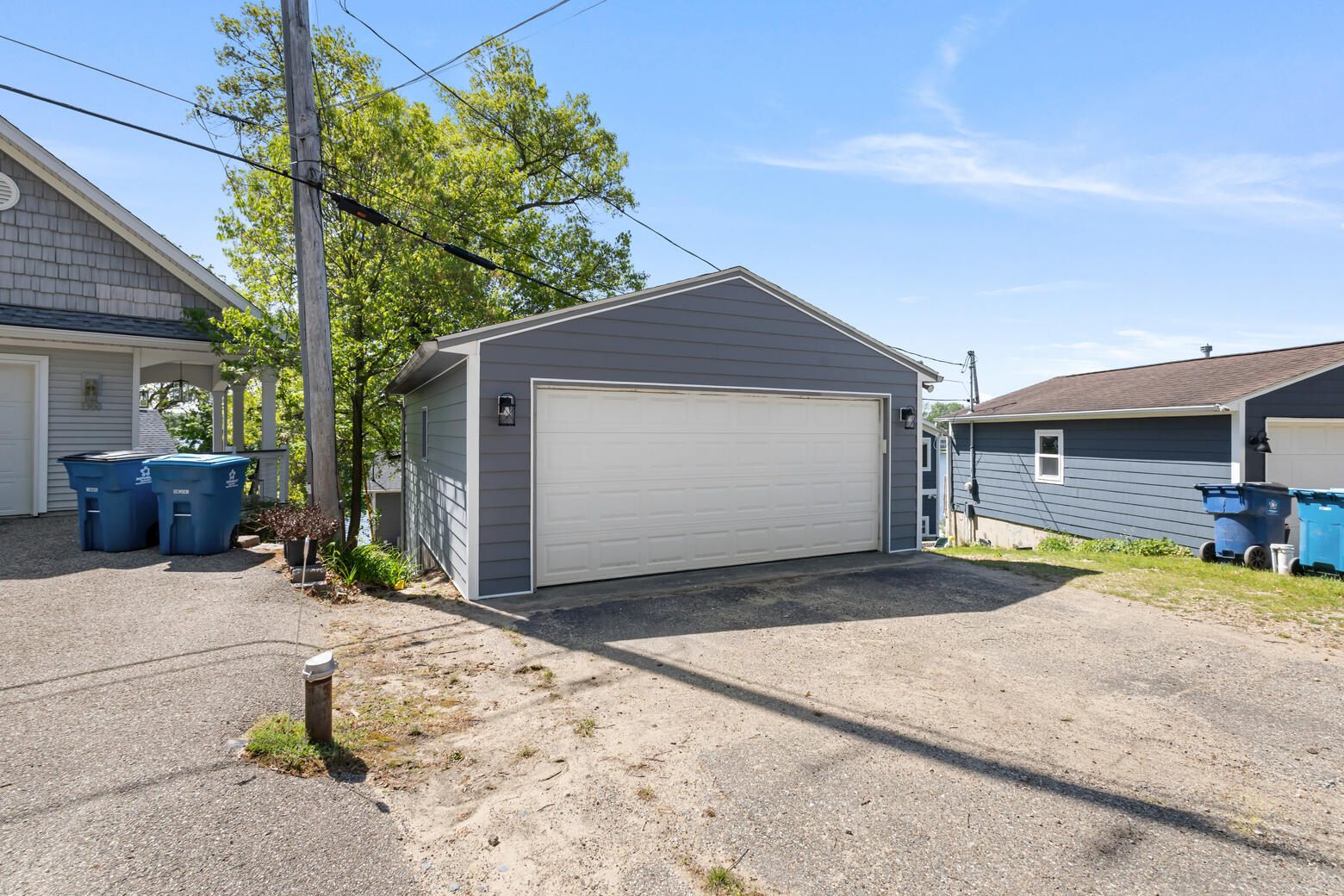 1304 N Eagle Lake Drive Kalamazoo MI 49009