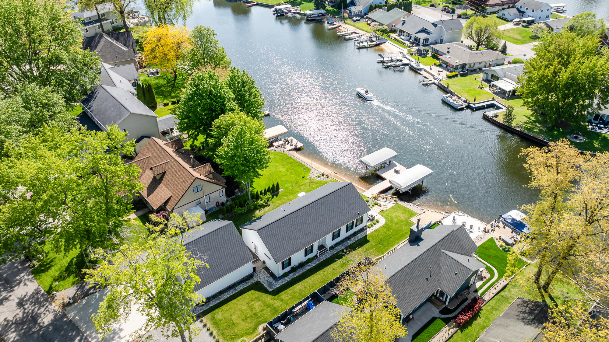 6876 Shore Drive Coloma MI 49038