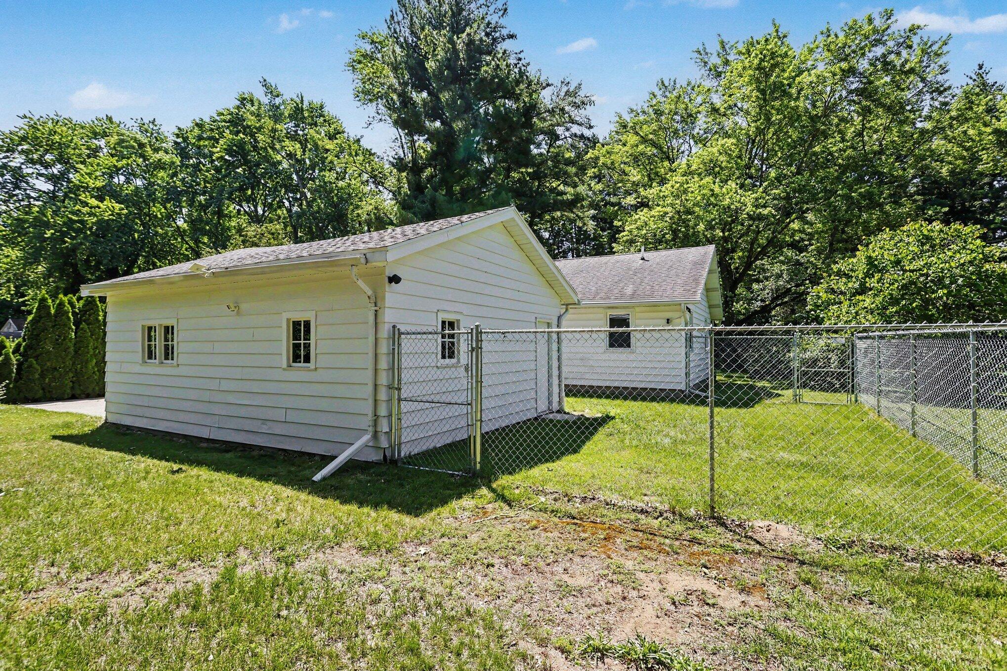 229 Hartman Road Niles MI 49120