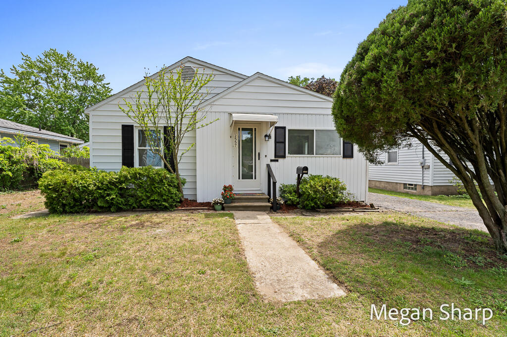 2557 Crozier Avenue Muskegon MI 49441