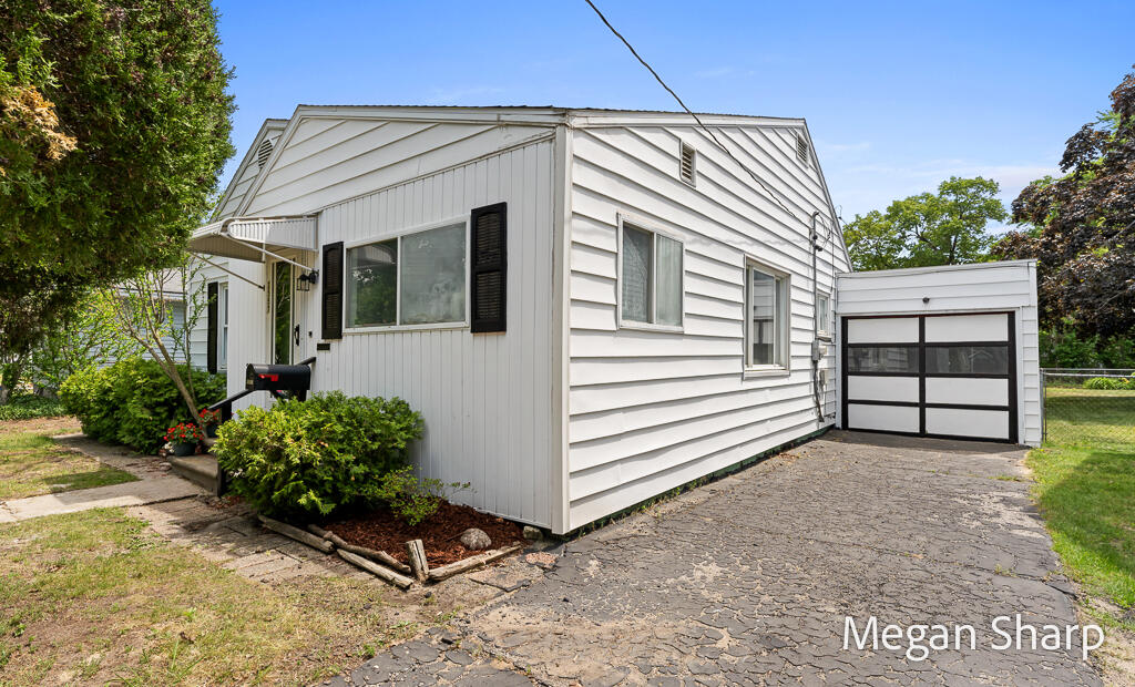 2557 Crozier Avenue Muskegon MI 49441