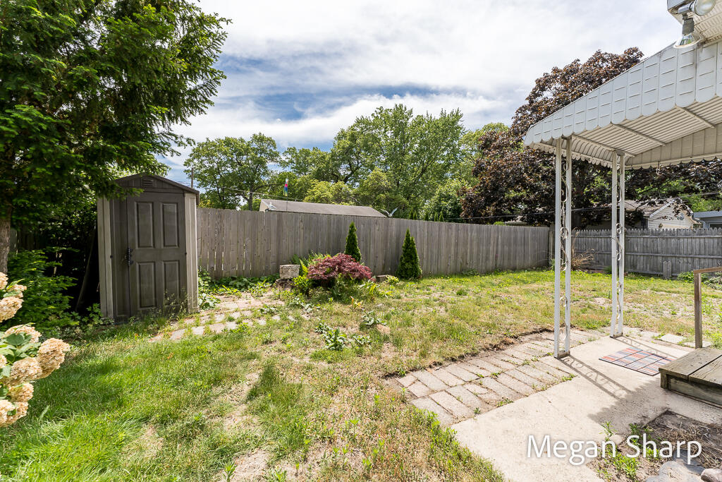 2557 Crozier Avenue Muskegon MI 49441