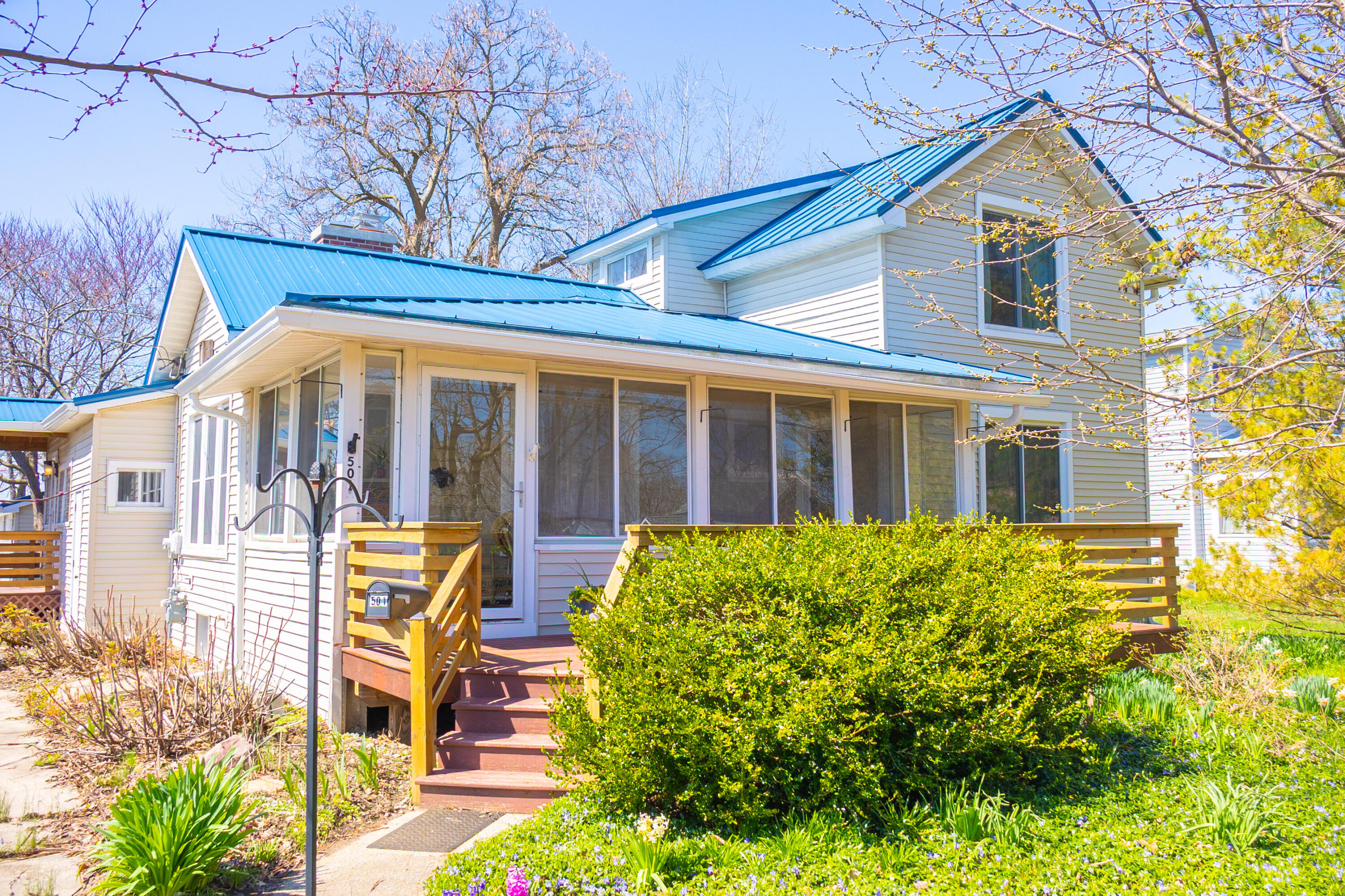 501 N Elm Street Three Oaks MI 49128