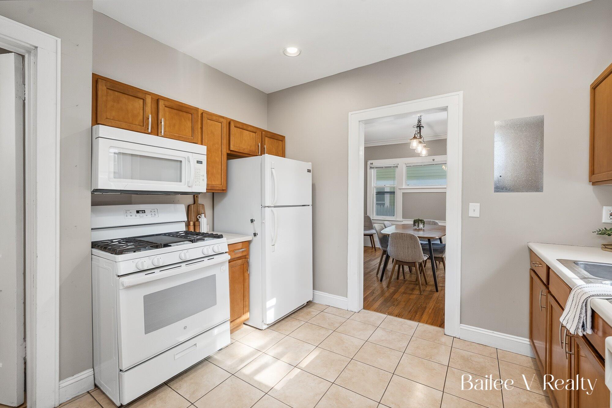 910 Benjamin Avenue SE Grand Rapids MI 49506