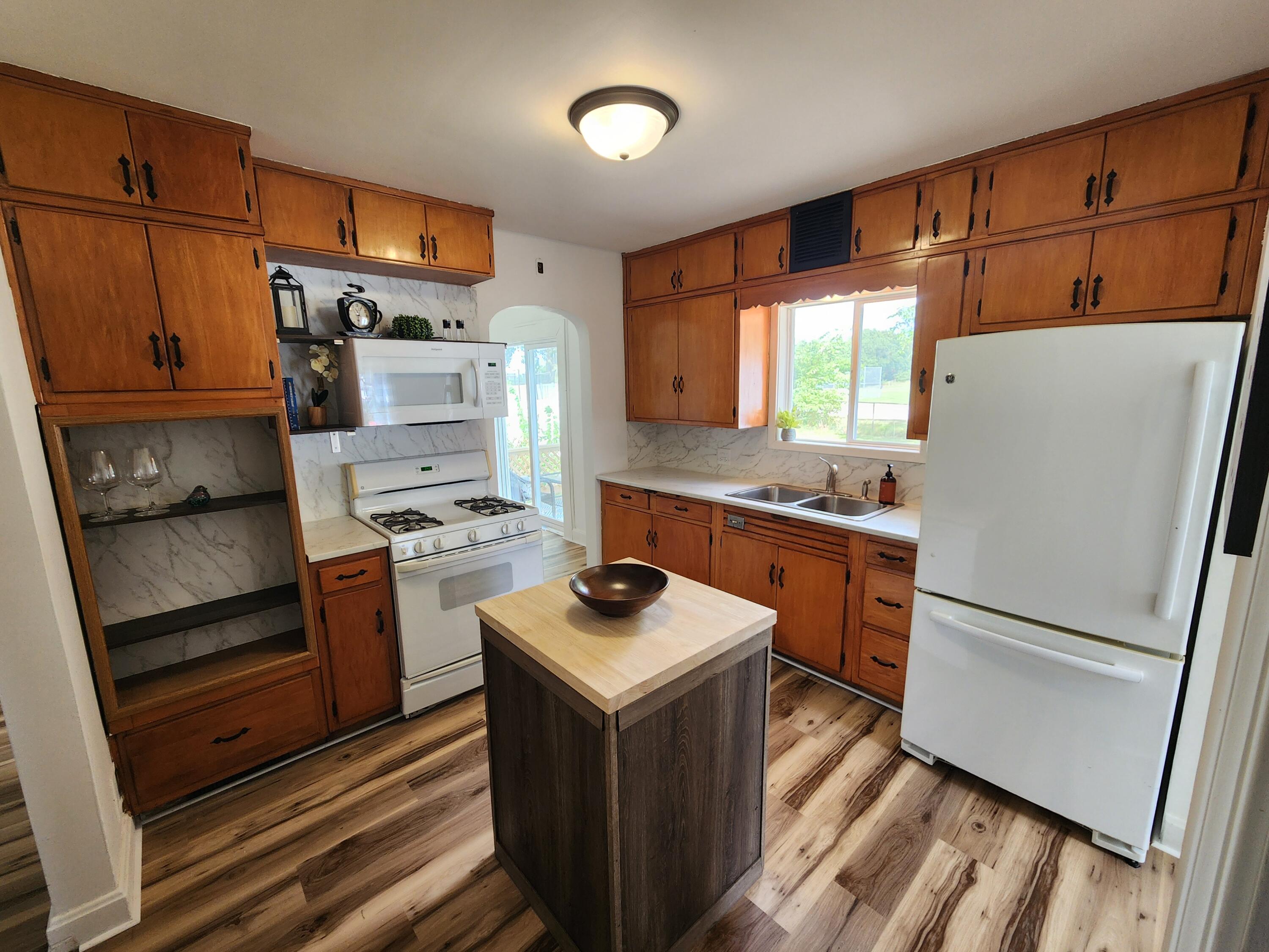 2815 Whittier Drive Kalamazoo MI 49001