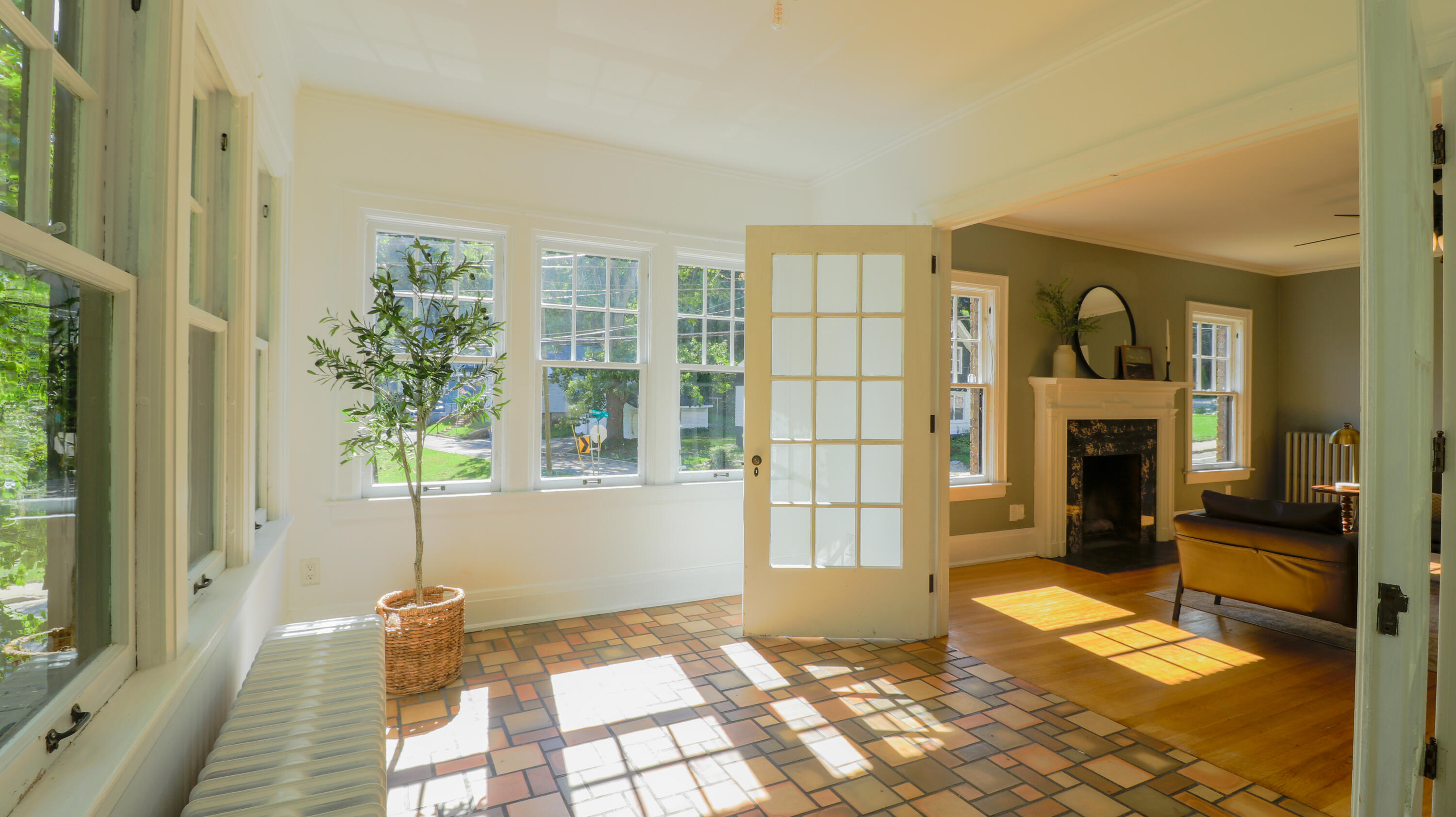 1327 Bridge Street NW Grand Rapids MI 49504