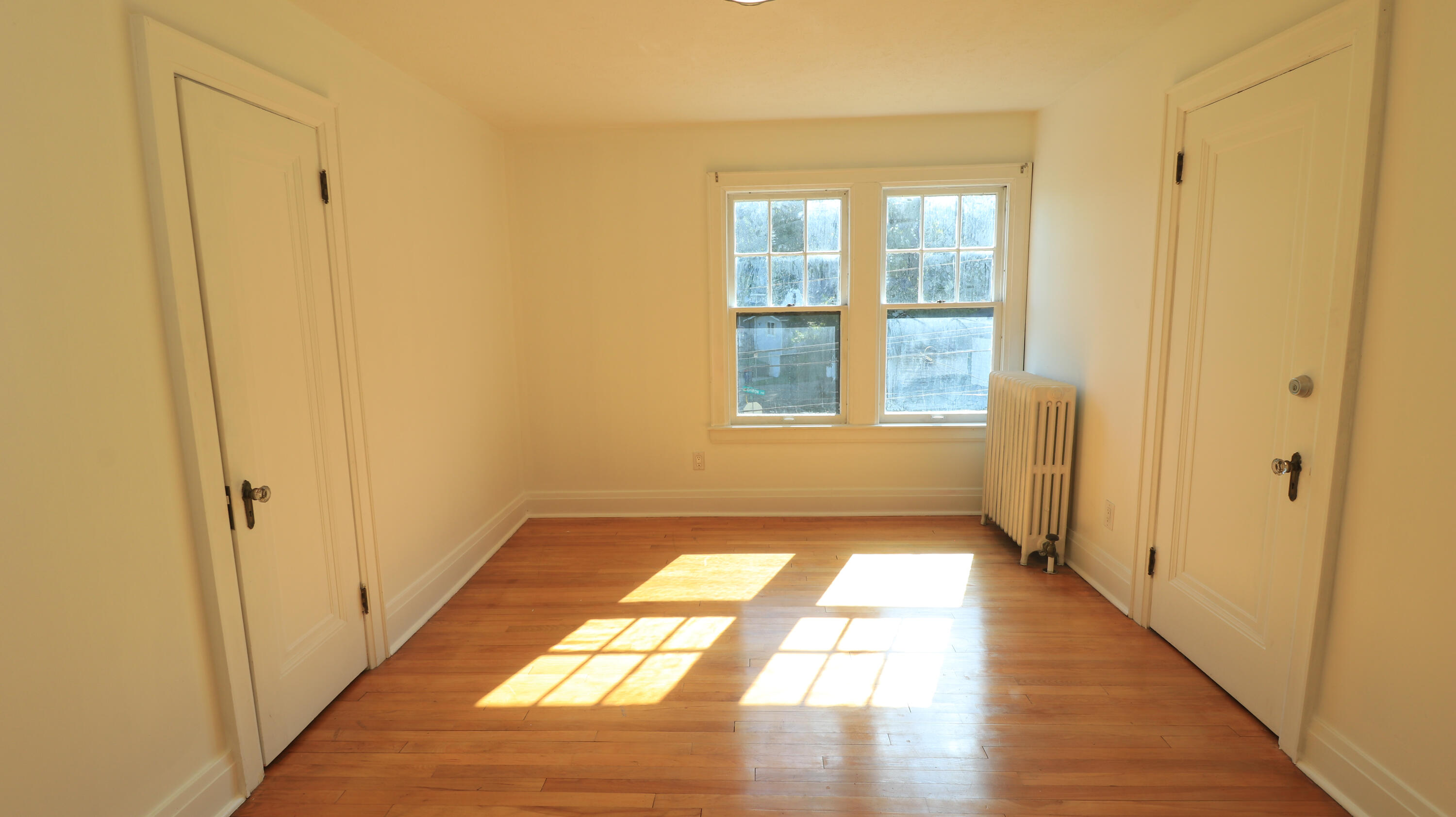 1327 Bridge Street NW Grand Rapids MI 49504