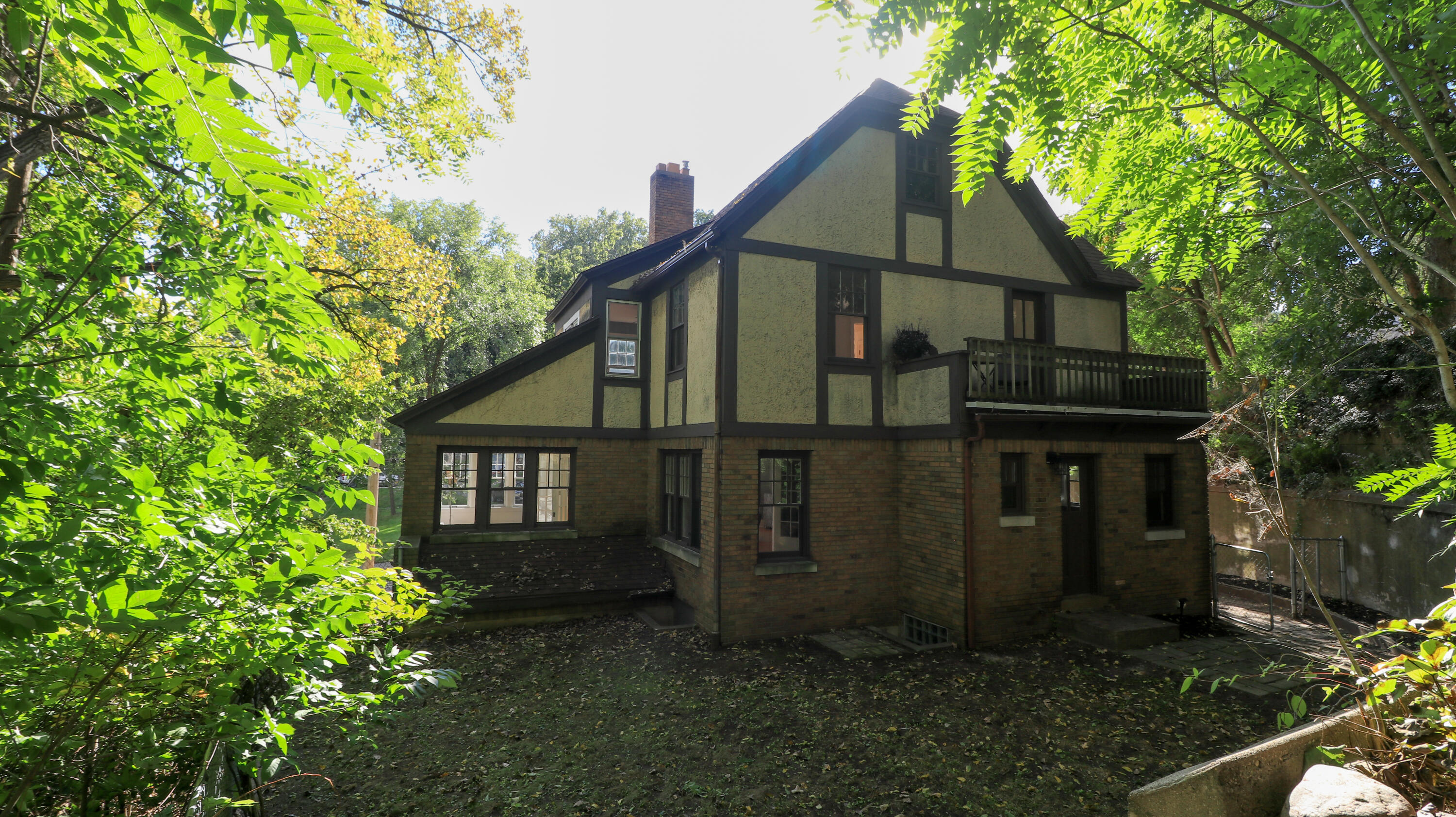 1327 Bridge Street NW Grand Rapids MI 49504
