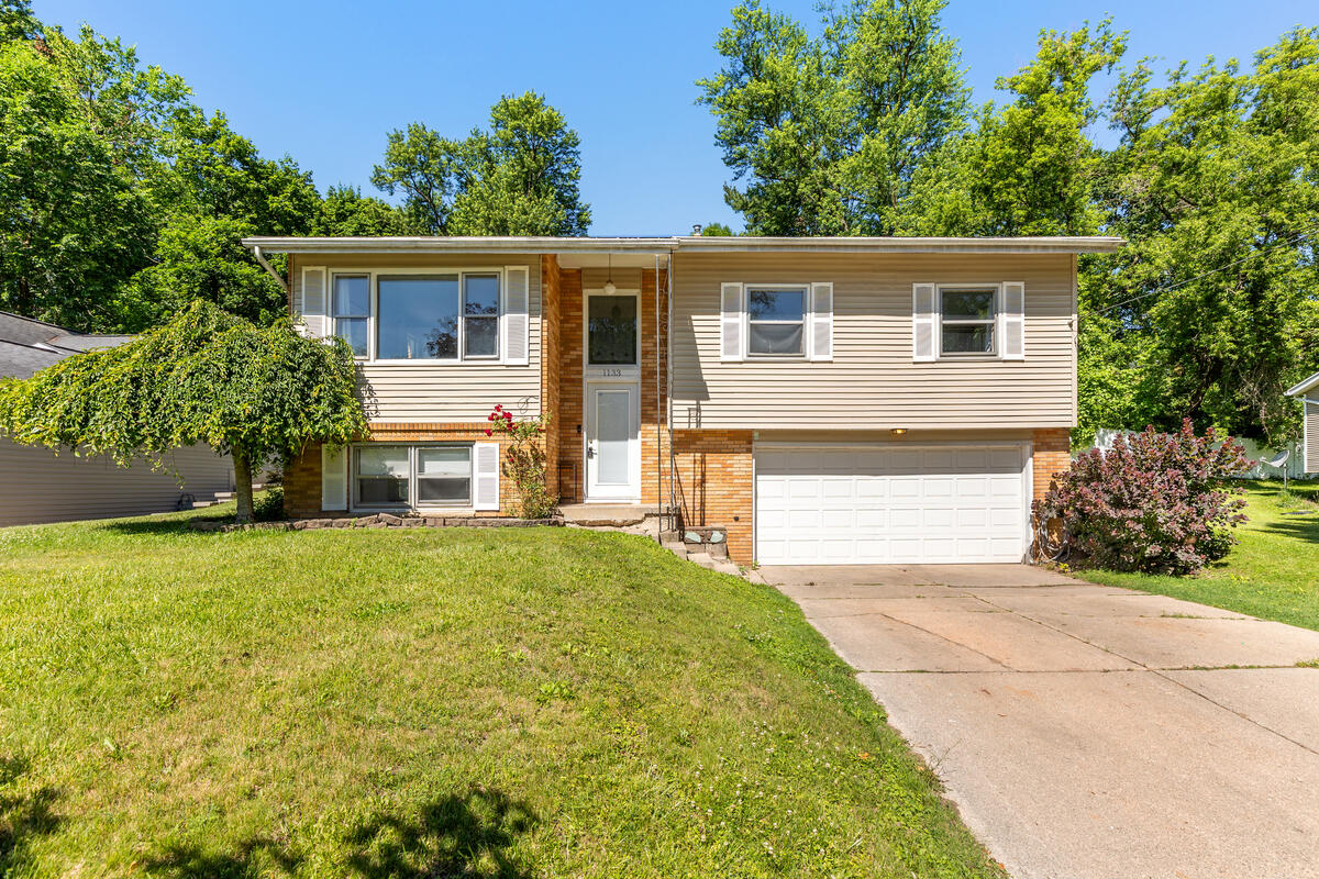 1133 Dick Avenue NW Grand Rapids MI 49504