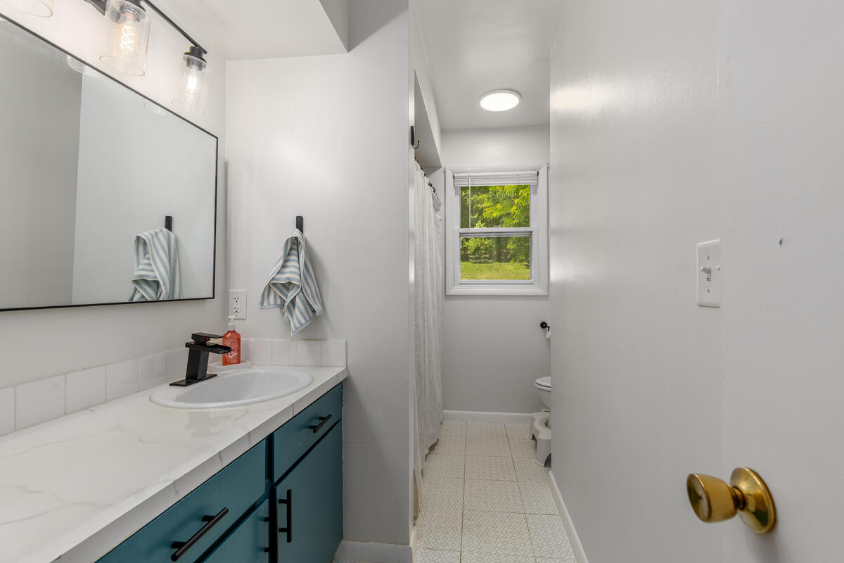 1133 Dick Avenue NW Grand Rapids MI 49504