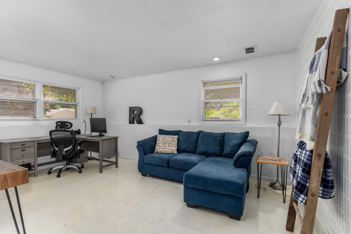 1133 Dick Avenue NW Grand Rapids MI 49504