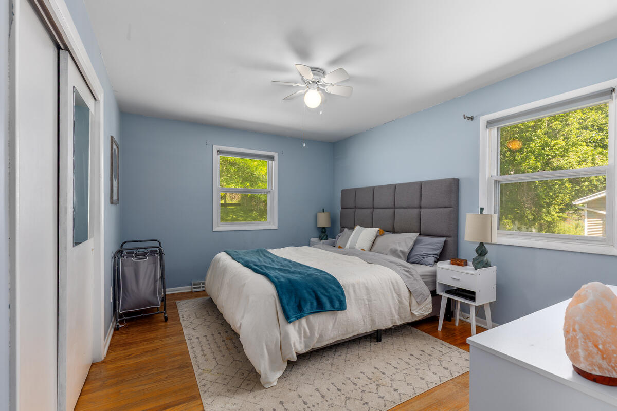 1133 Dick Avenue NW Grand Rapids MI 49504