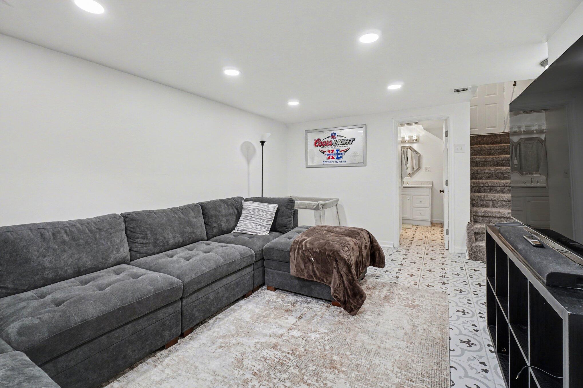 2720 W Main Street Kalamazoo MI 49006