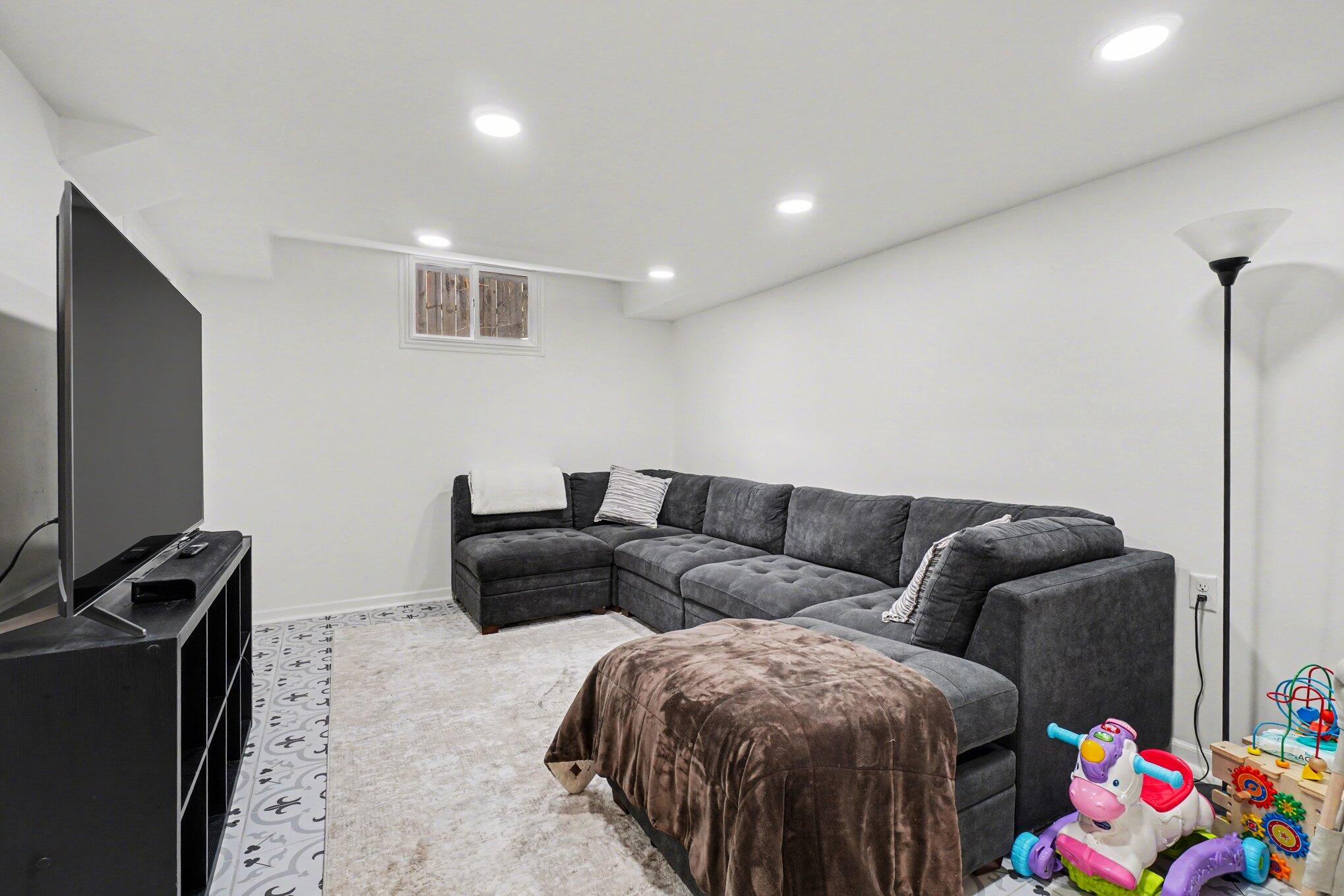 2720 W Main Street Kalamazoo MI 49006