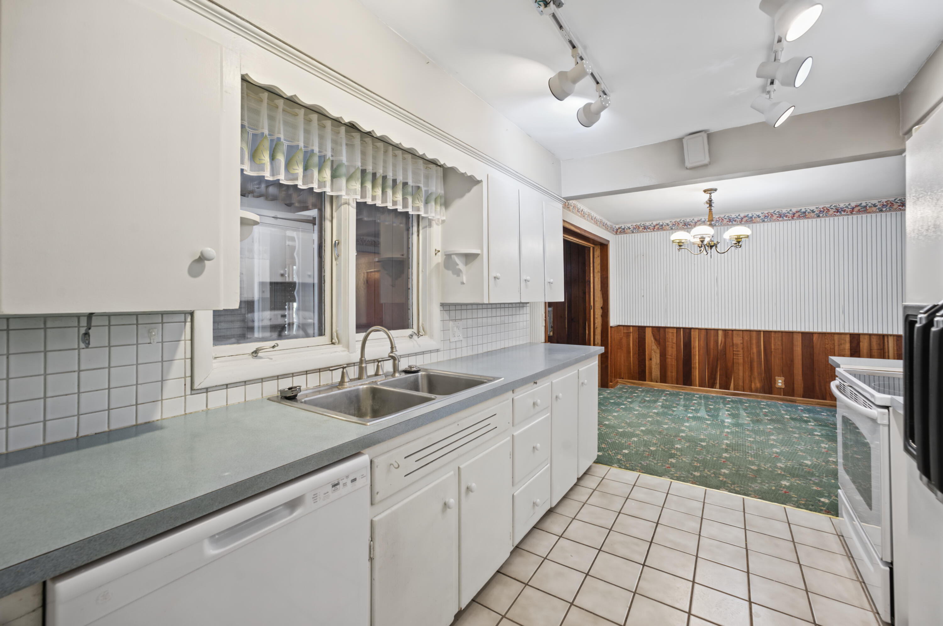 10247 S Westnedge Avenue Portage MI 49002
