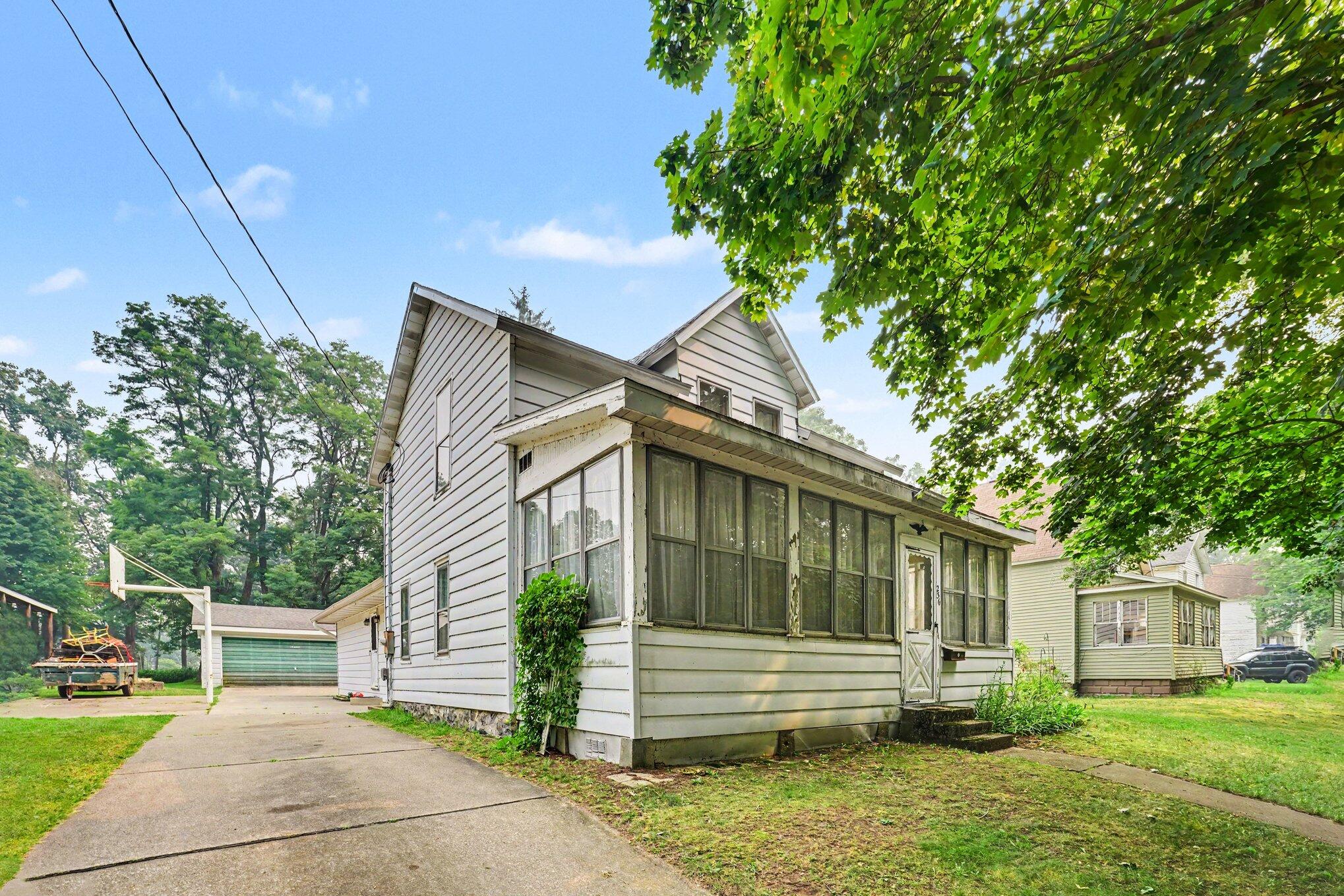 236 Cora Street Allegan MI 49010