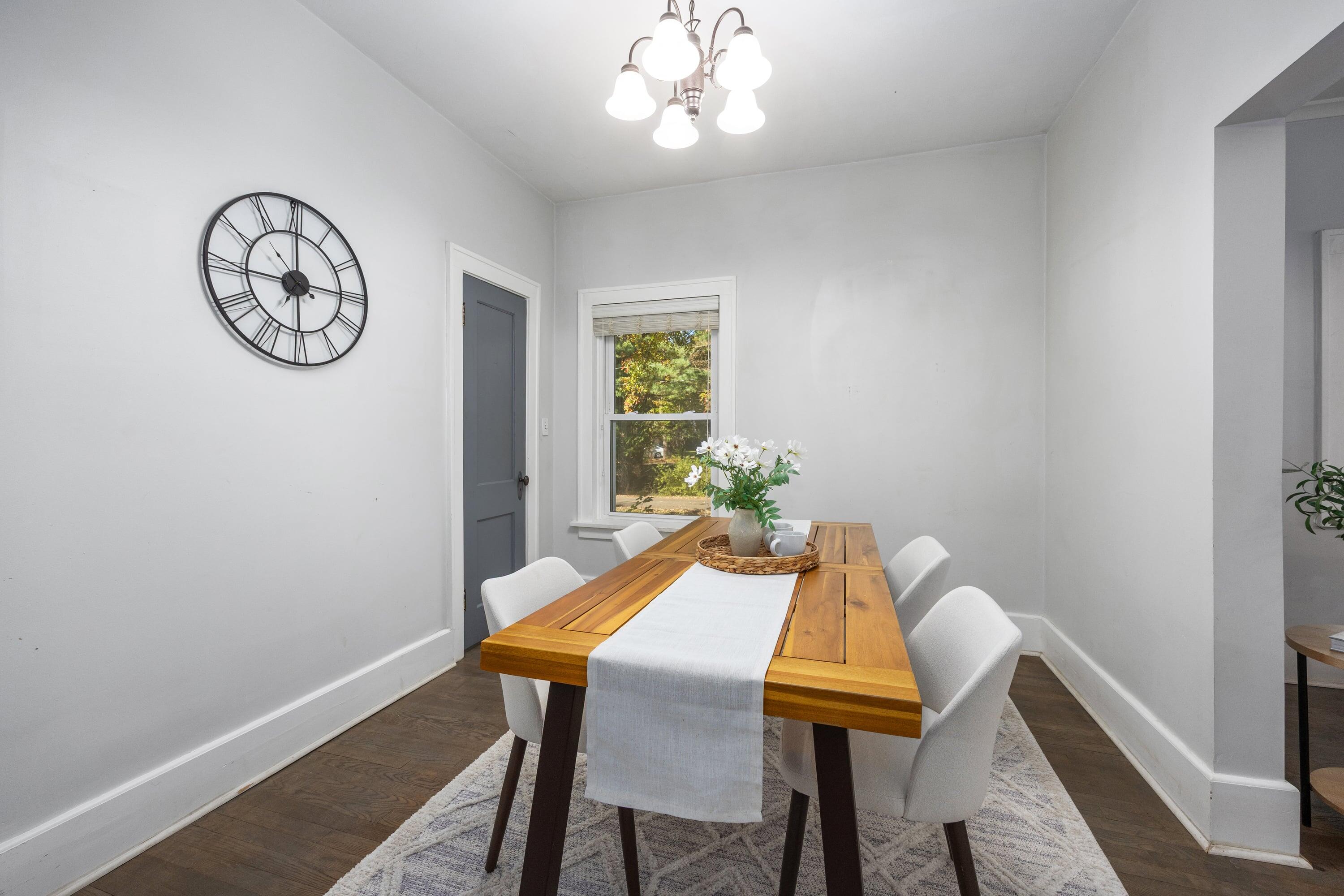 1633 Kinney Avenue NW Grand Rapids MI 49534