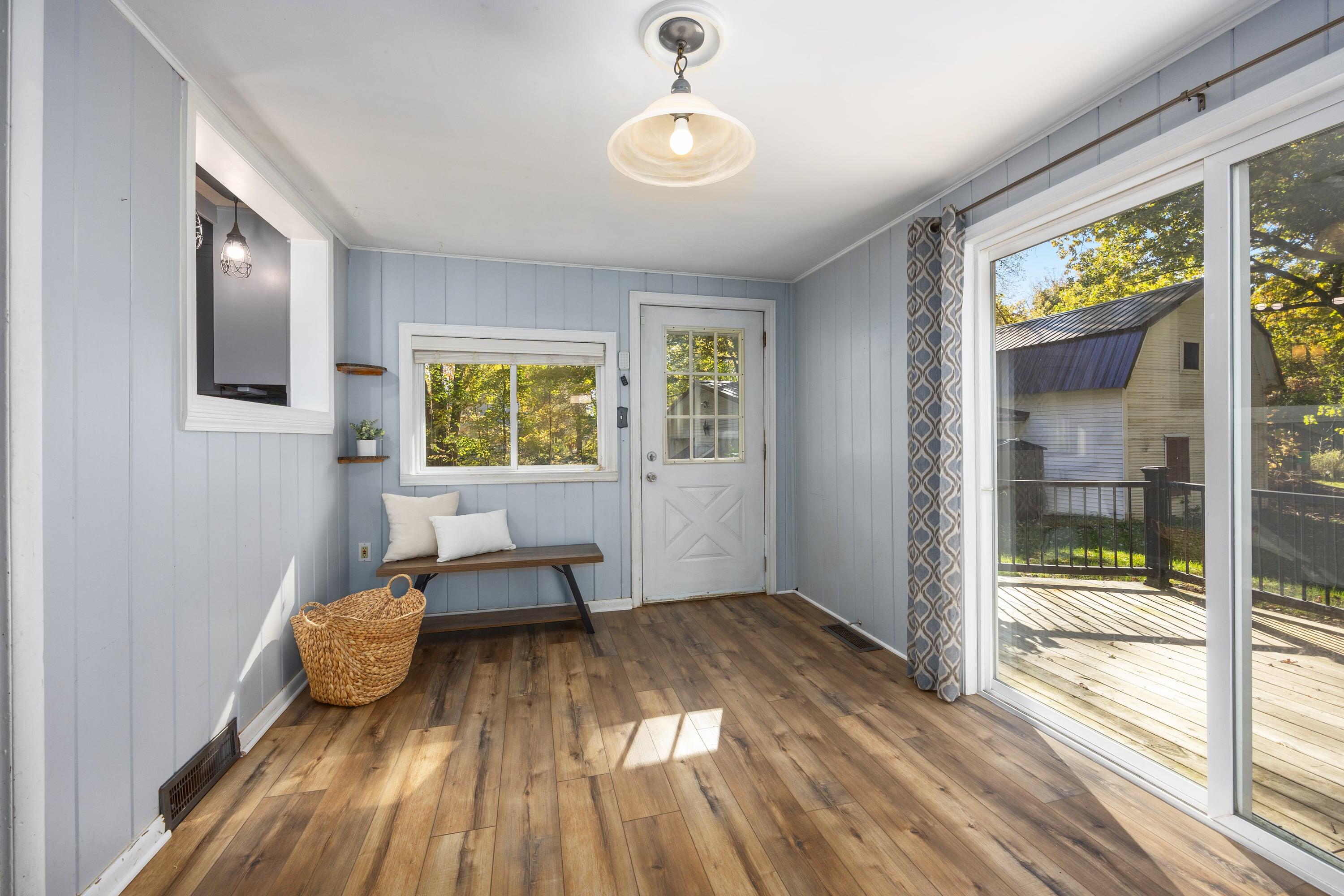 1633 Kinney Avenue NW Grand Rapids MI 49534